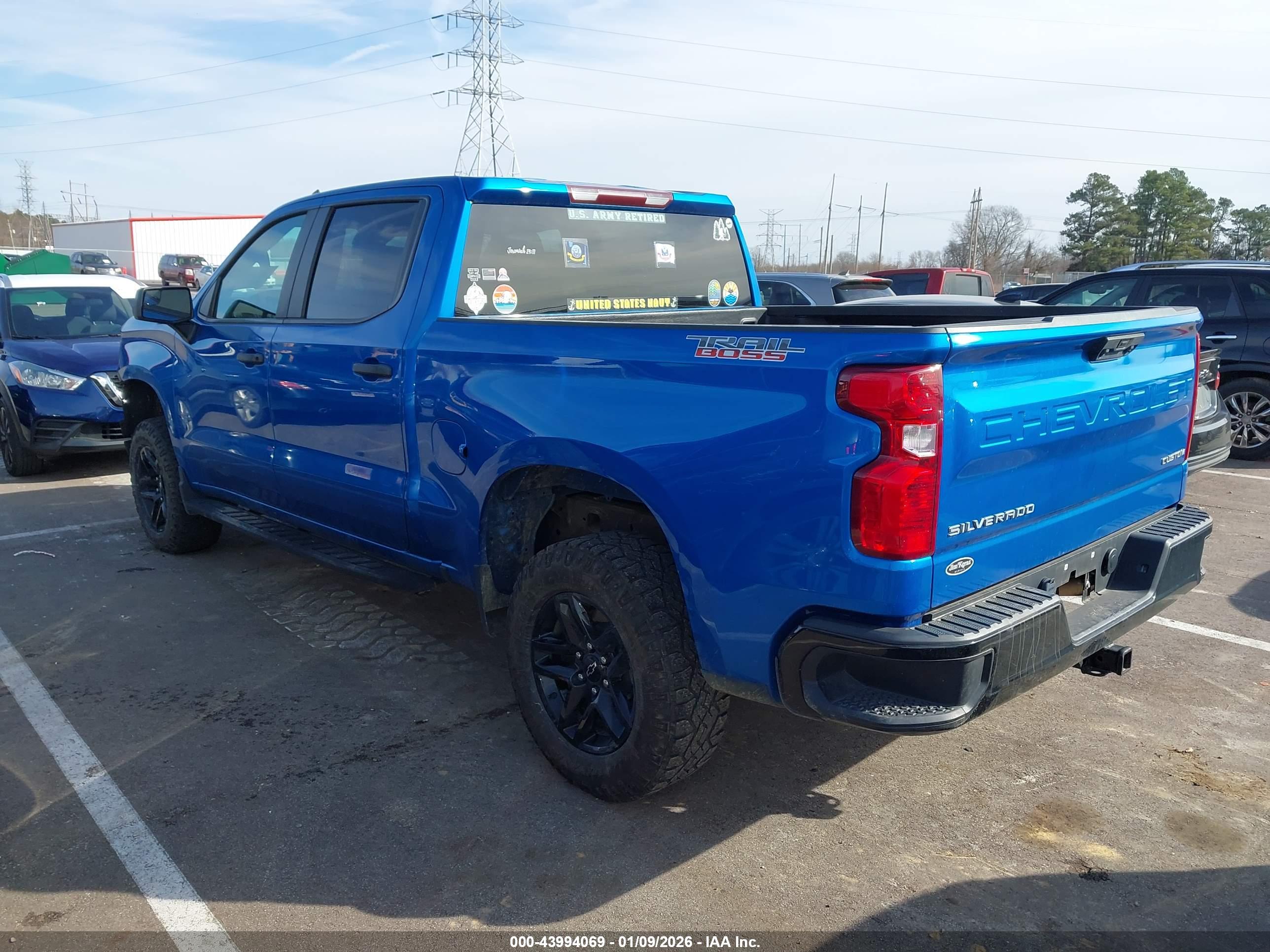 CHEVROLET SILVERADO image 3