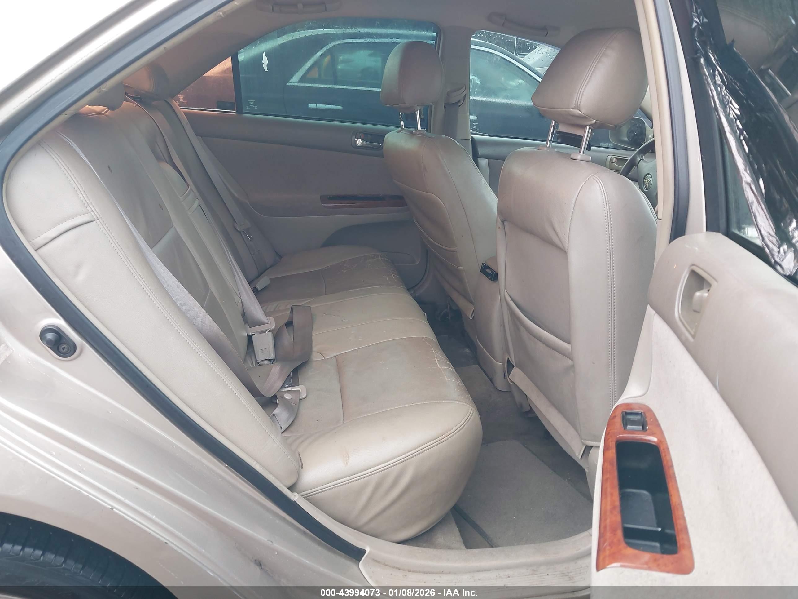 TOYOTA CAMRY image 8