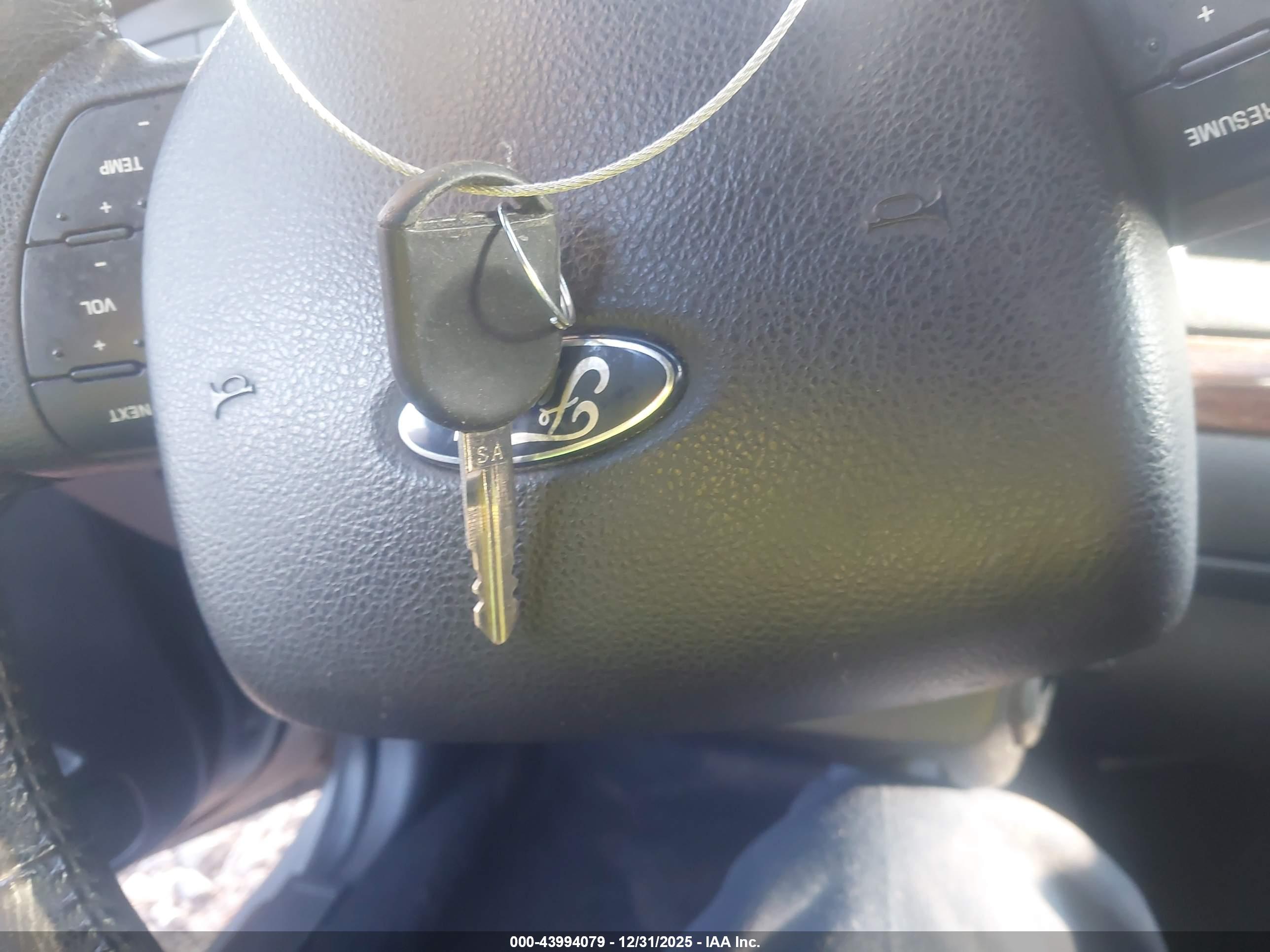 FORD CROWN image 11