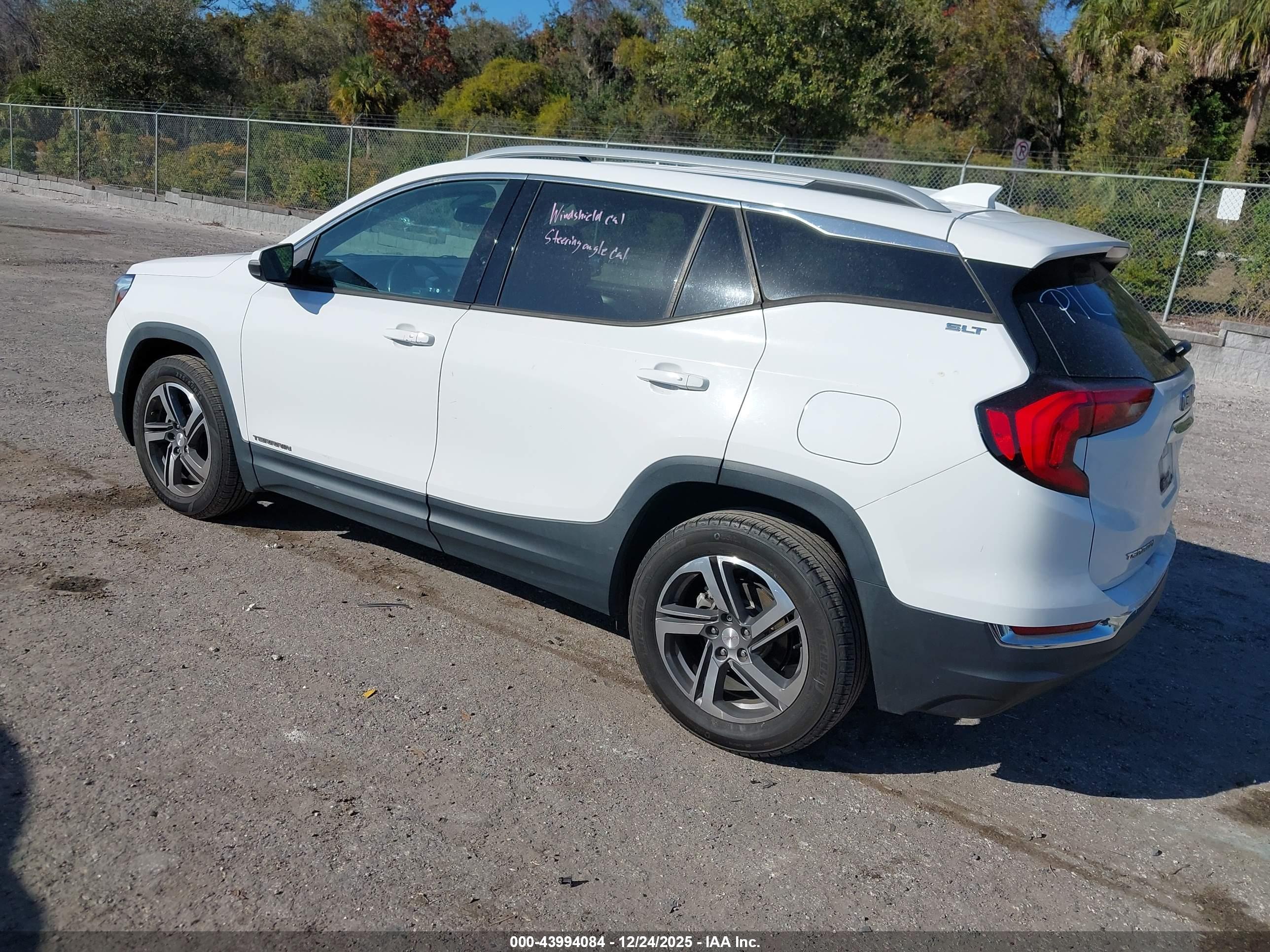 GMC TERRAIN image 3