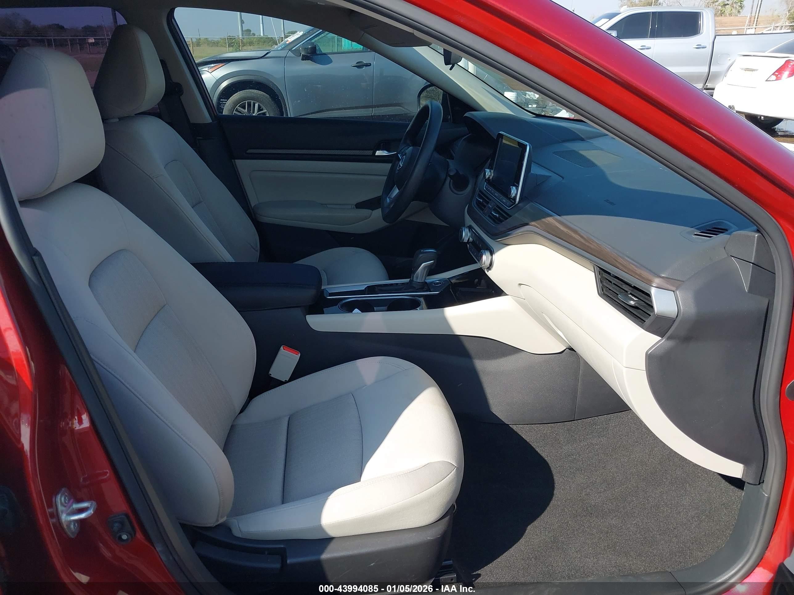 NISSAN ALTIMA image 5