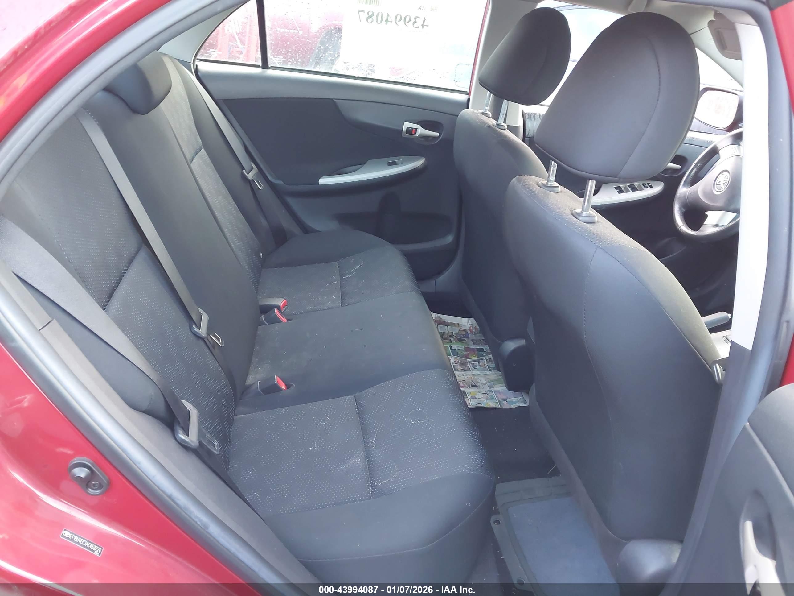TOYOTA COROLLA image 8