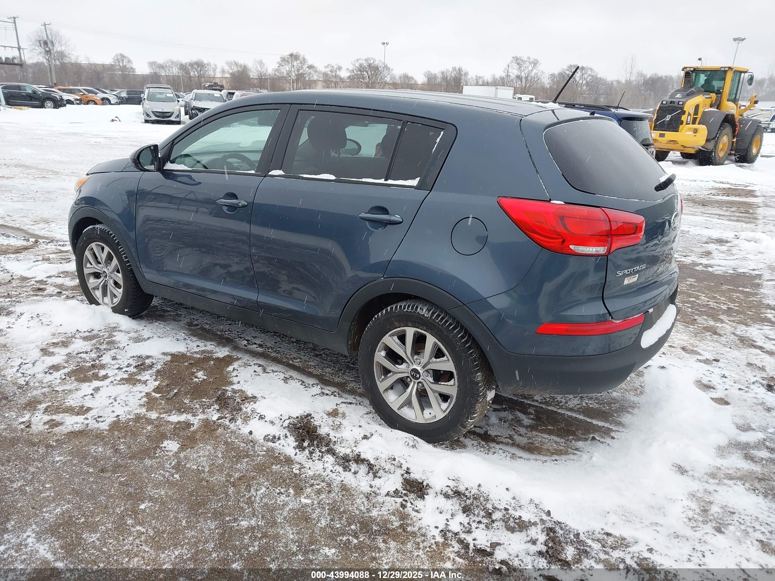 KIA SPORTAGE image 3