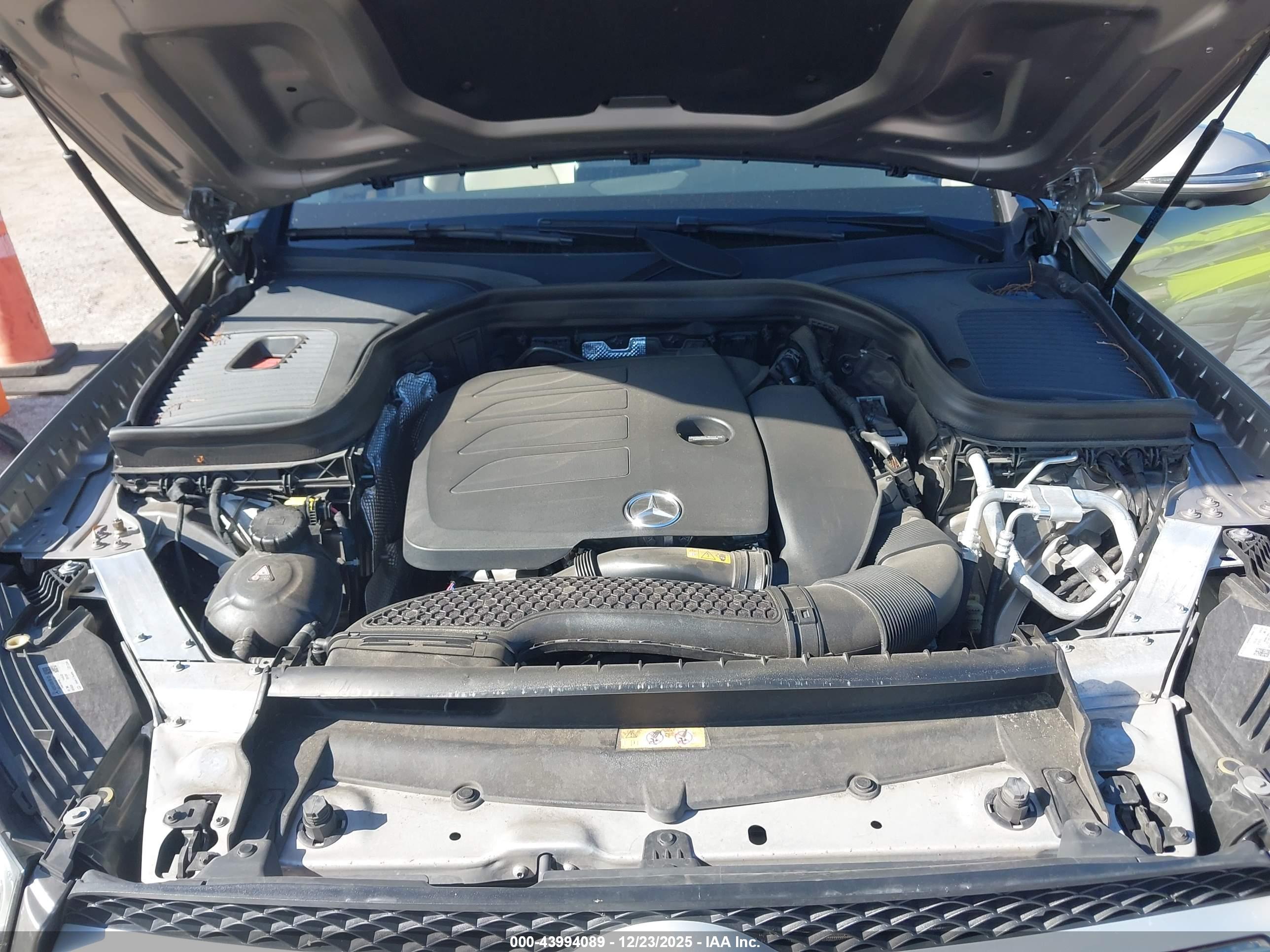MERCEDES-BENZ GLC image 10