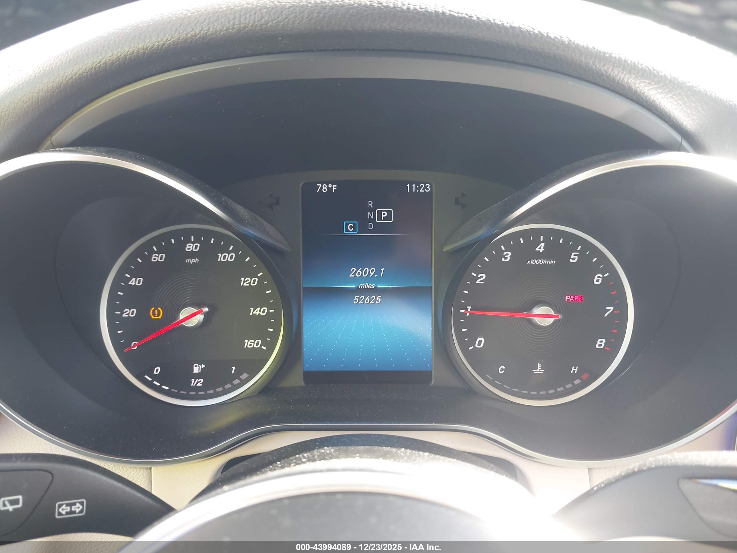 MERCEDES-BENZ GLC image 7