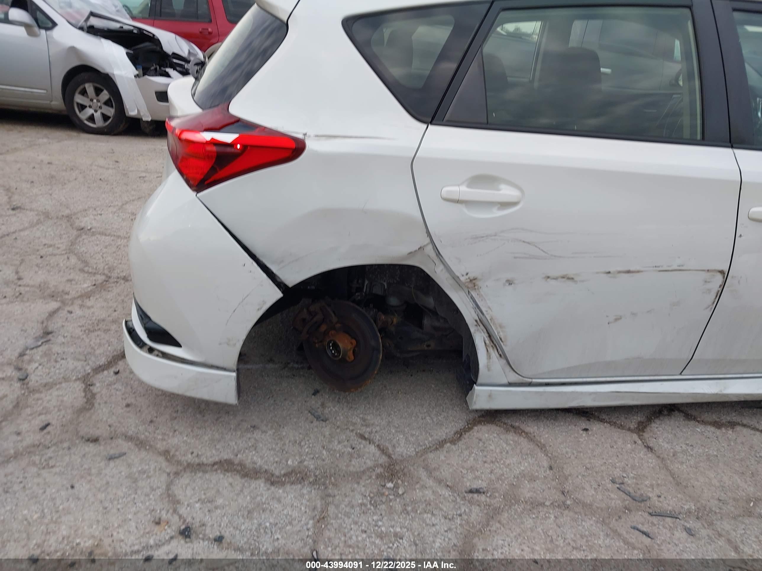 SCION IM image 6