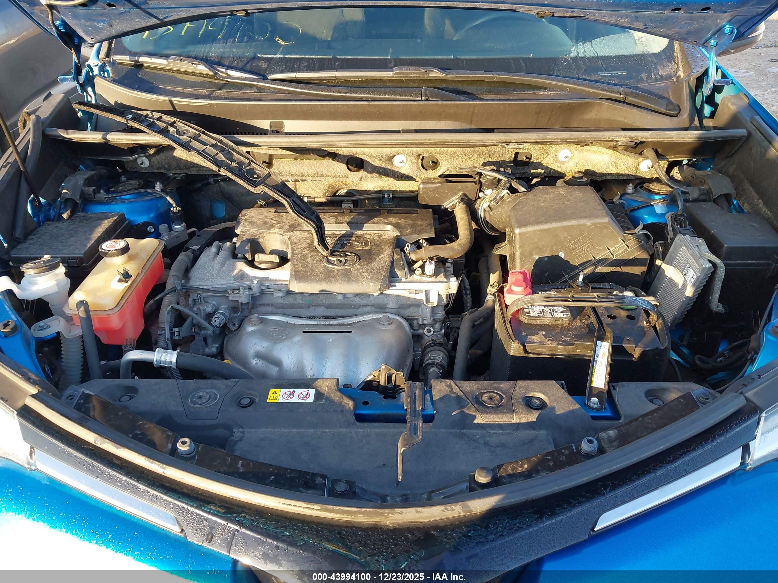 TOYOTA RAV4 image 10