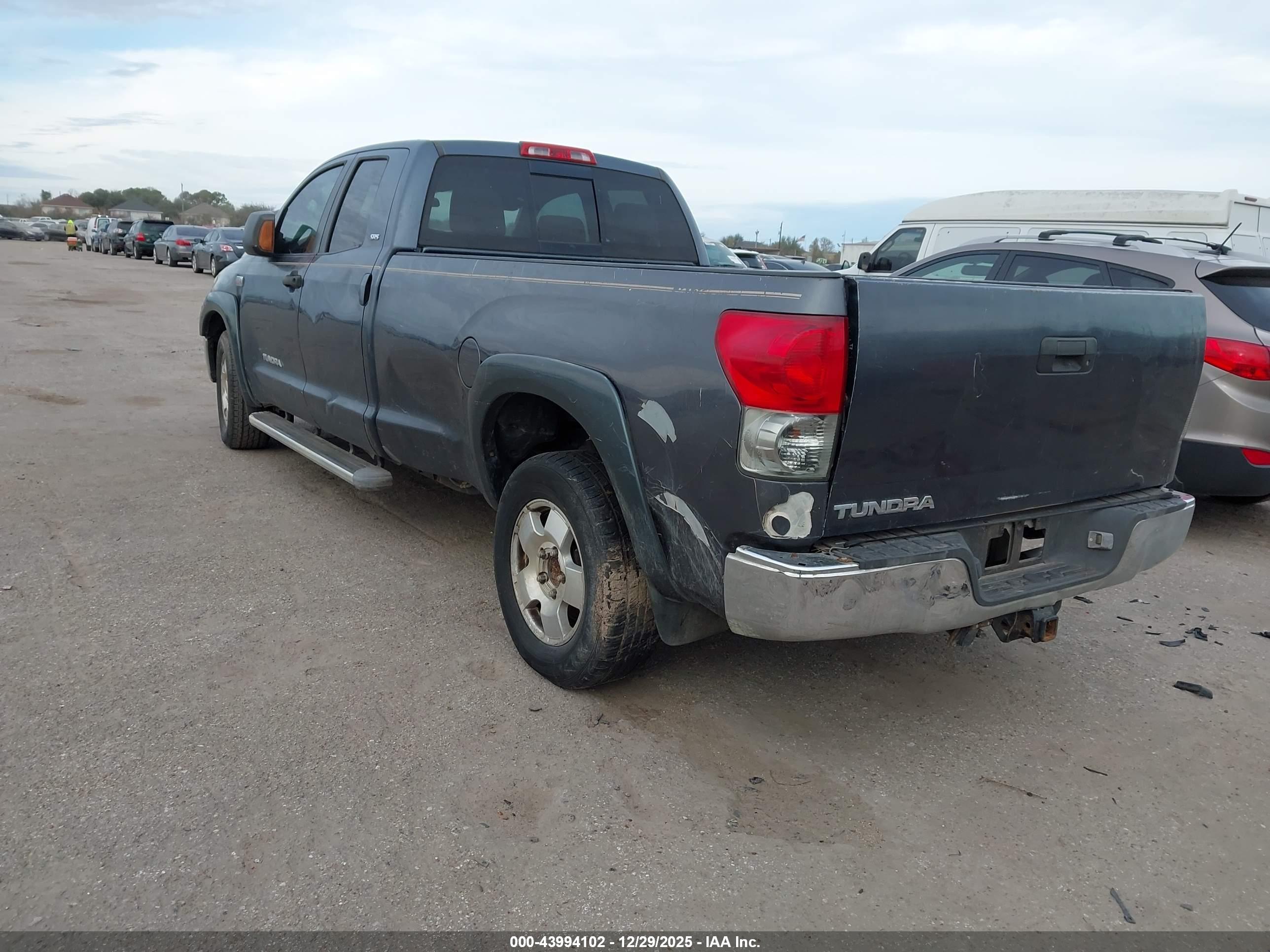 TOYOTA TUNDRA image 3