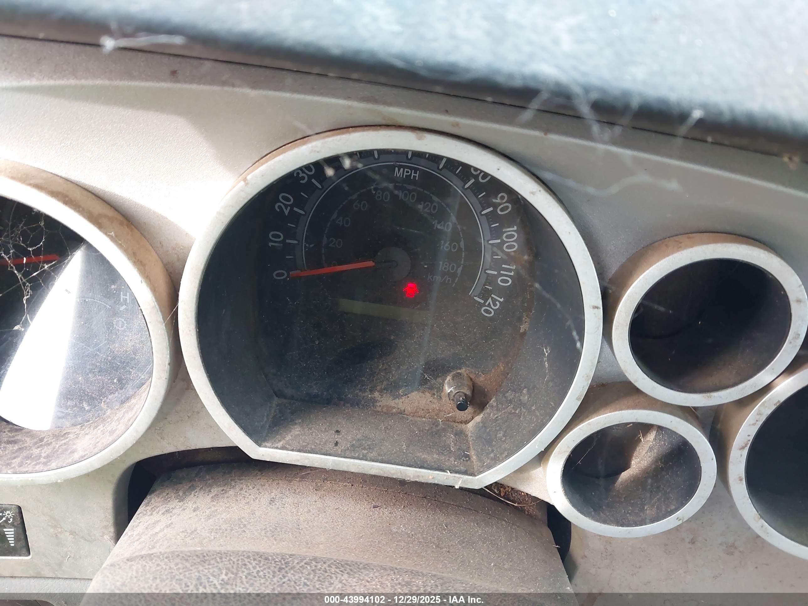 TOYOTA TUNDRA image 7