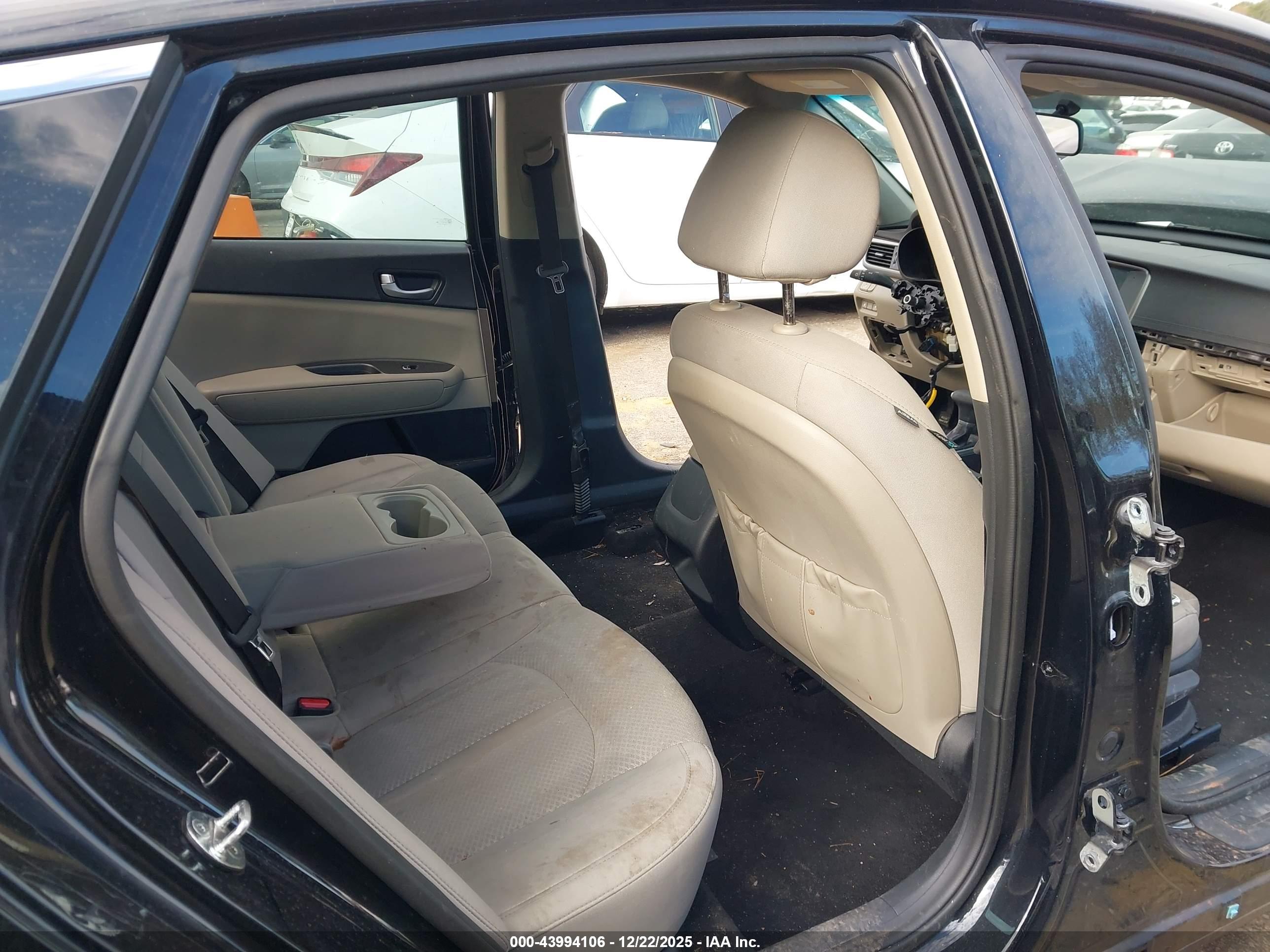 KIA OPTIMA image 8