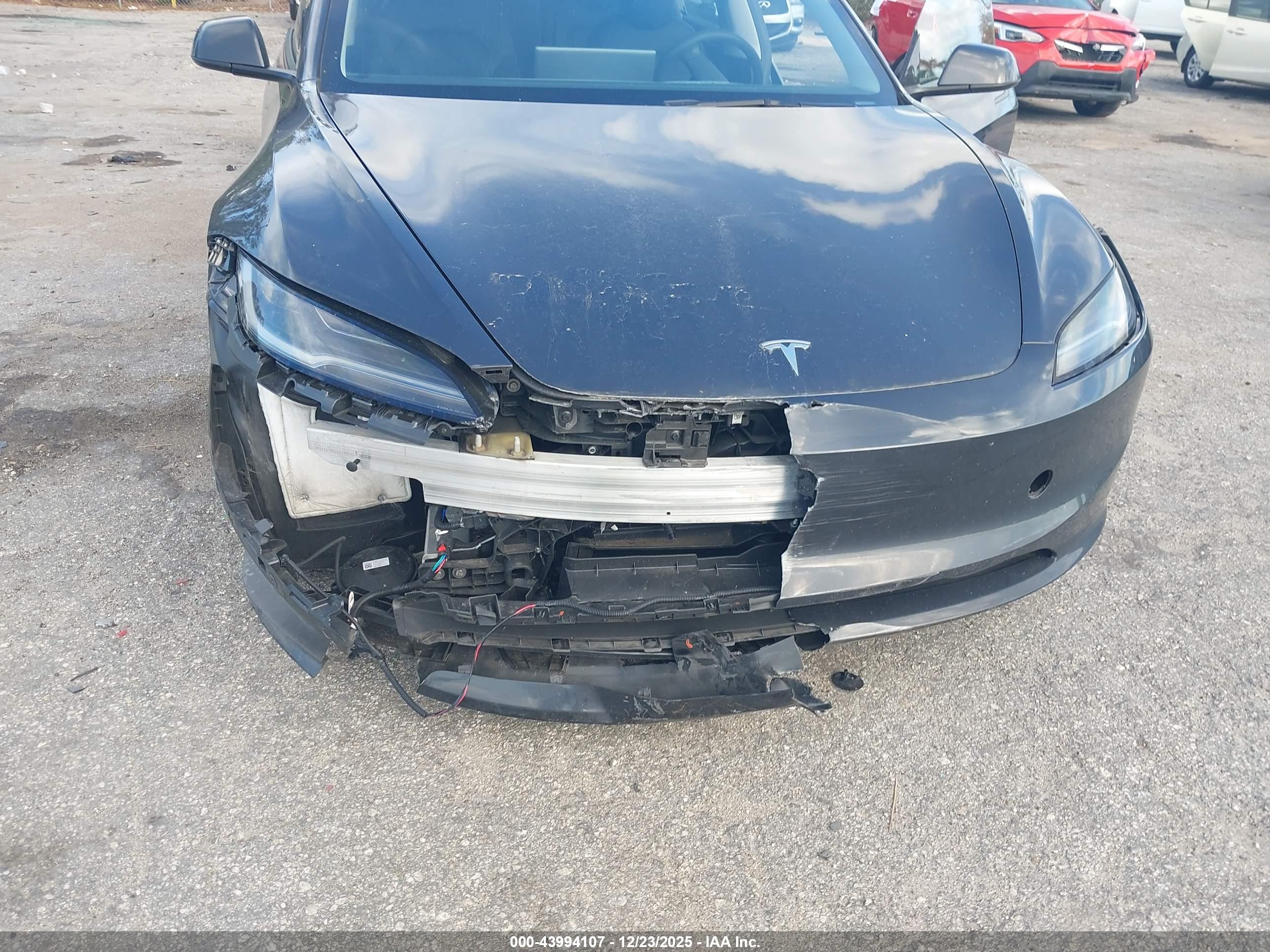 TESLA MODEL image 6