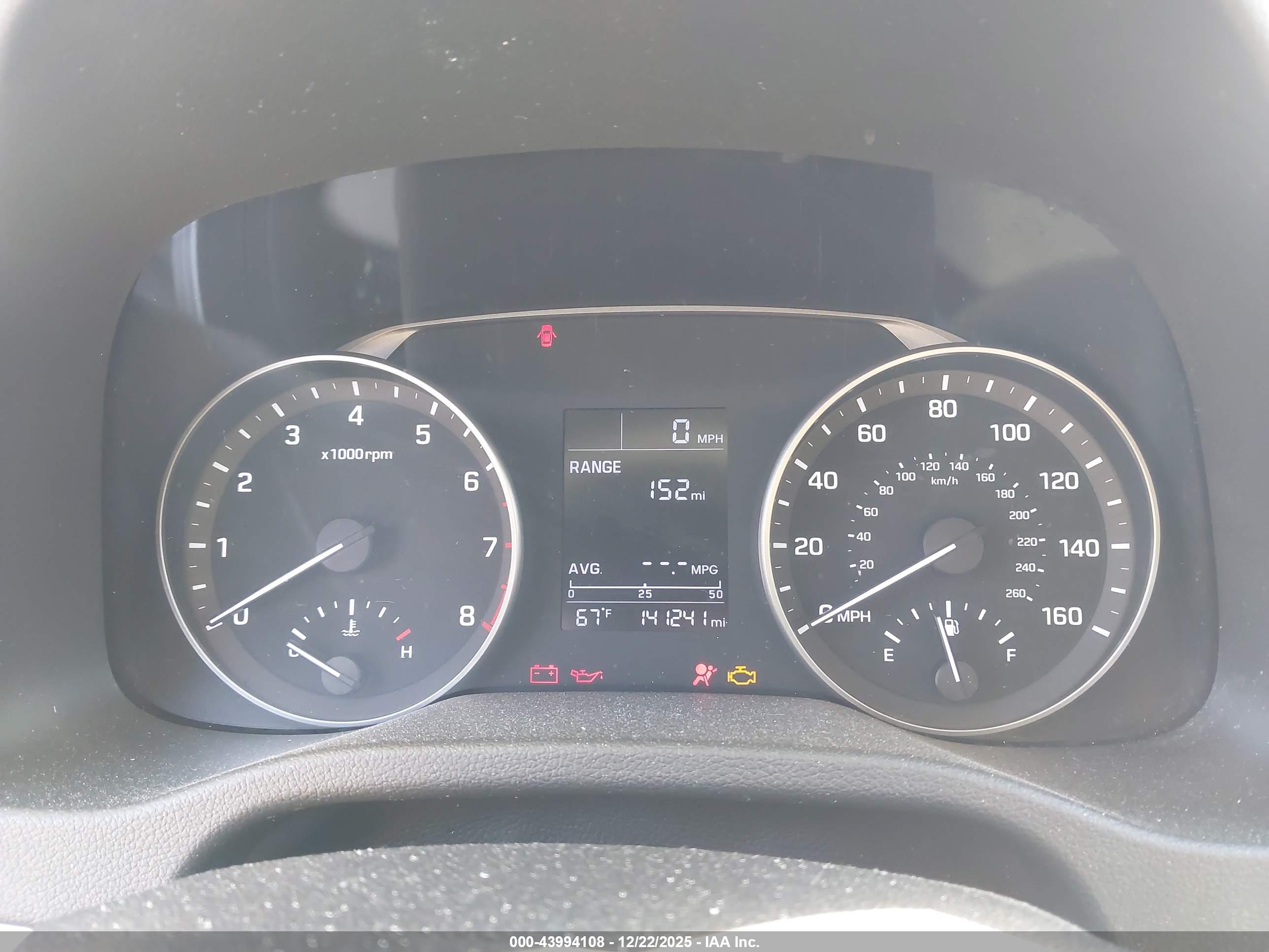 HYUNDAI ELANTRA image 7