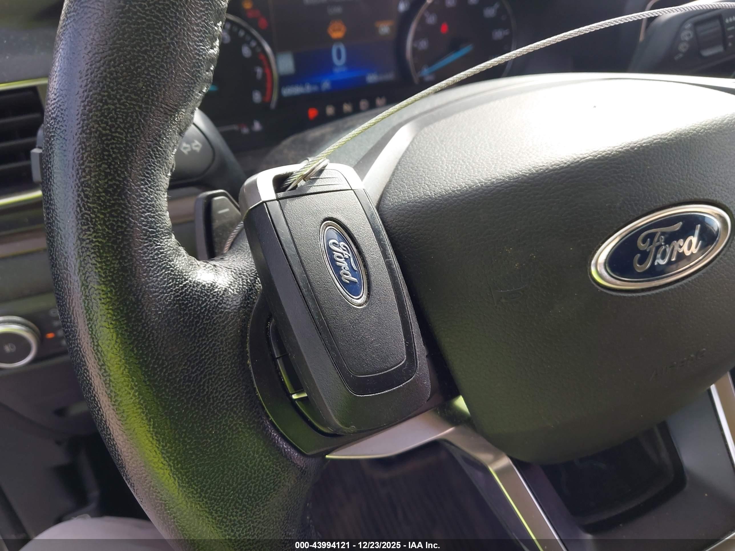 FORD EXPLORER image 11