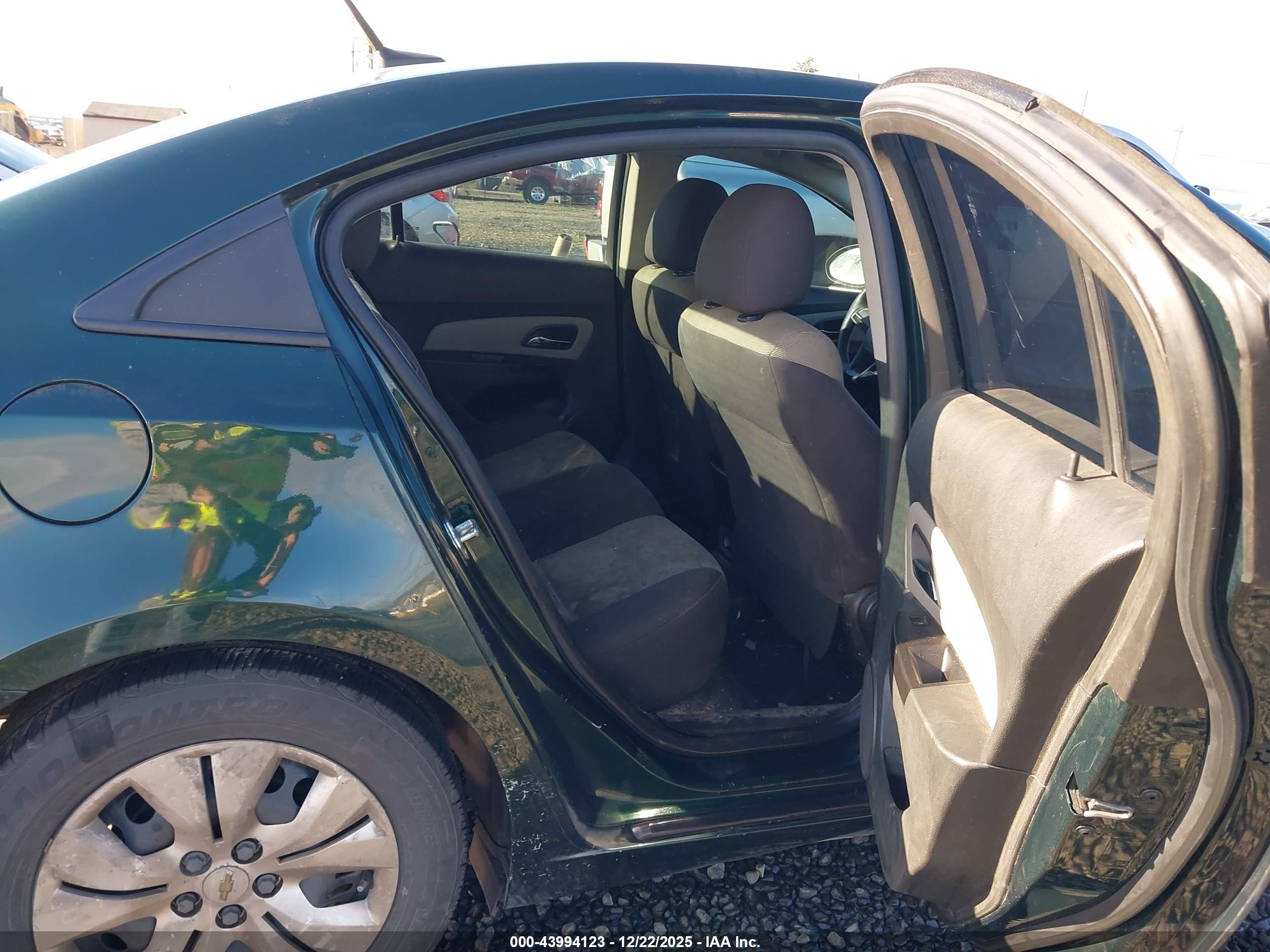CHEVROLET CRUZE image 8