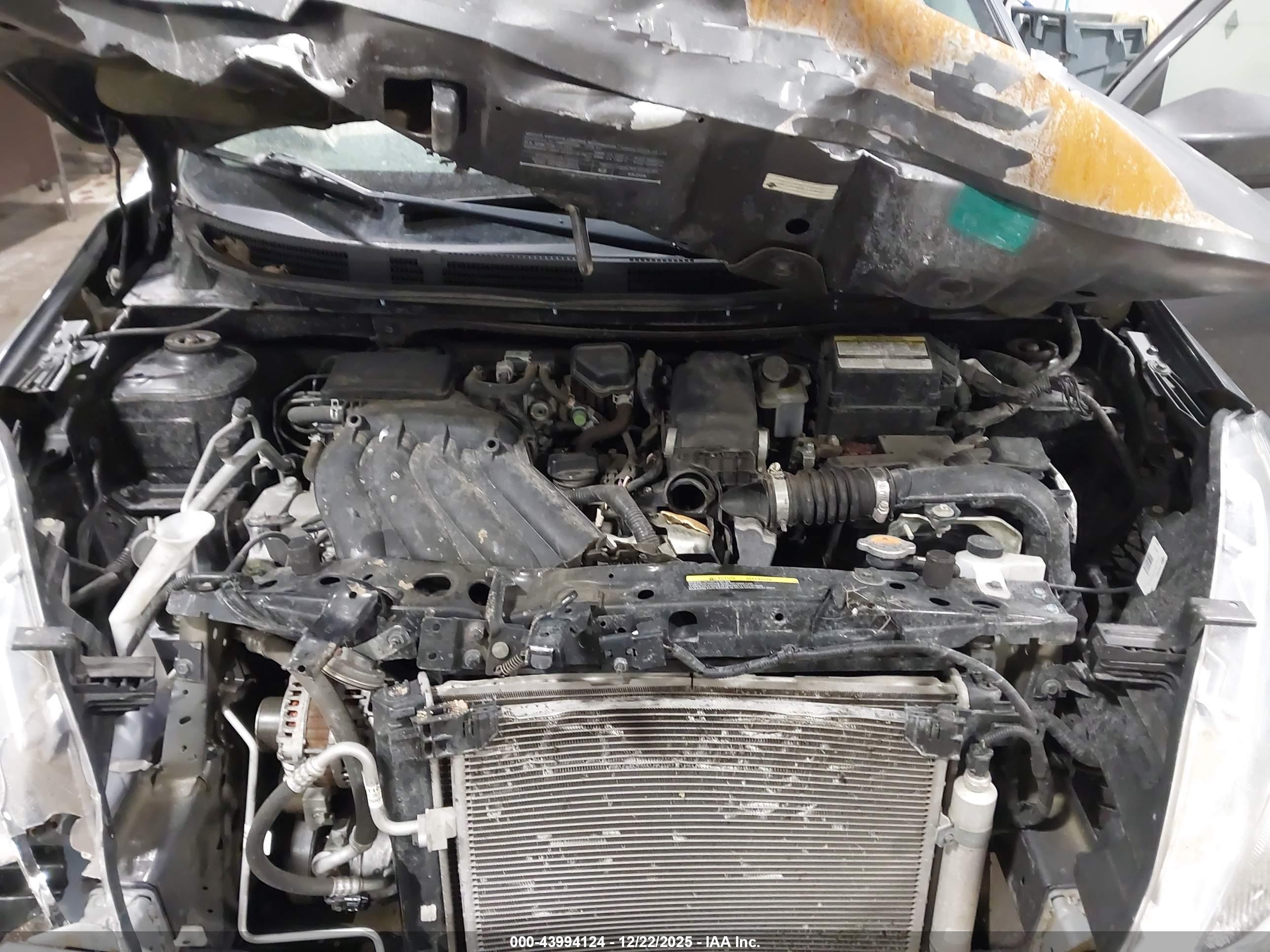 NISSAN VERSA image 10