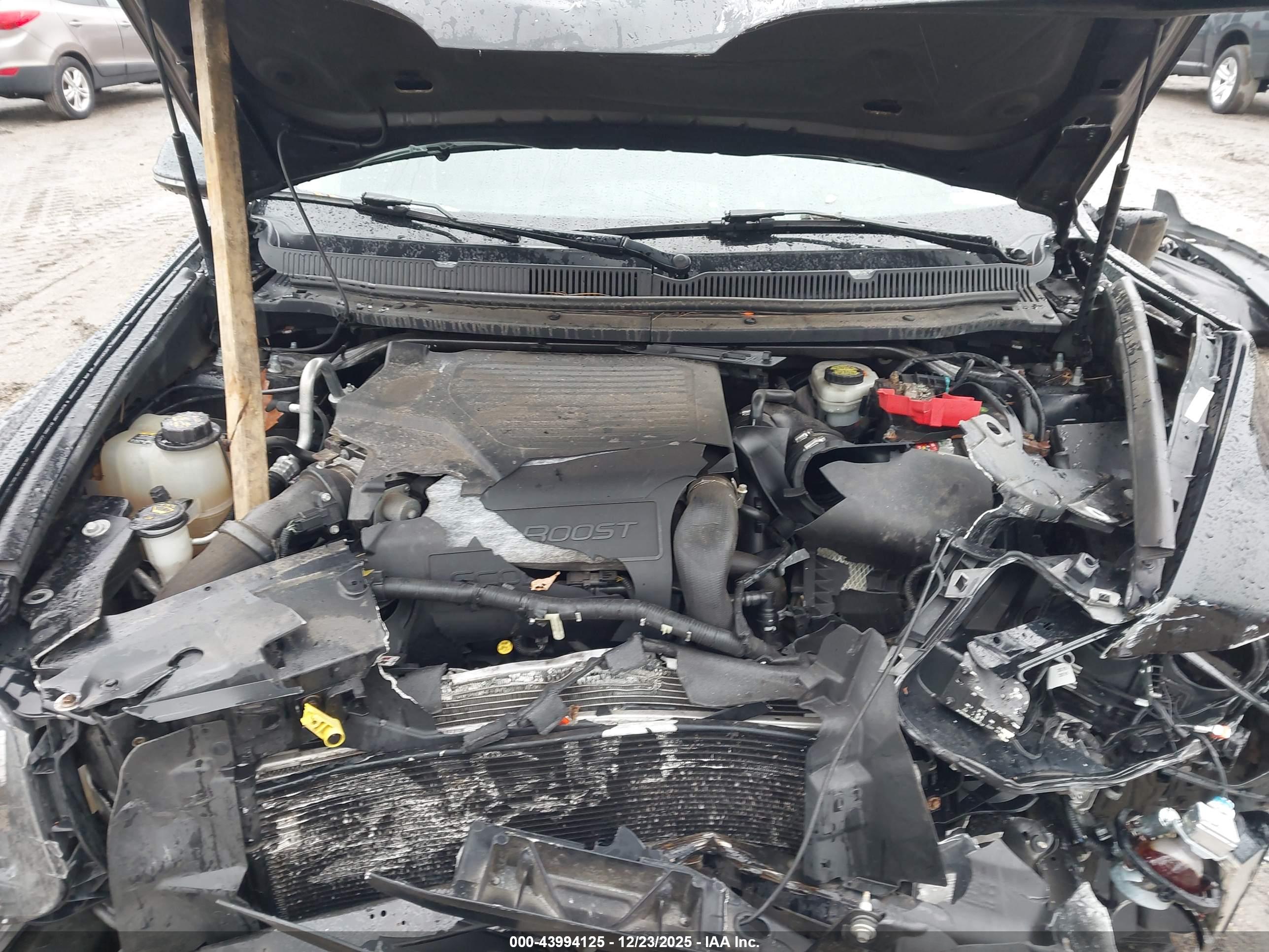 LINCOLN MKT image 10