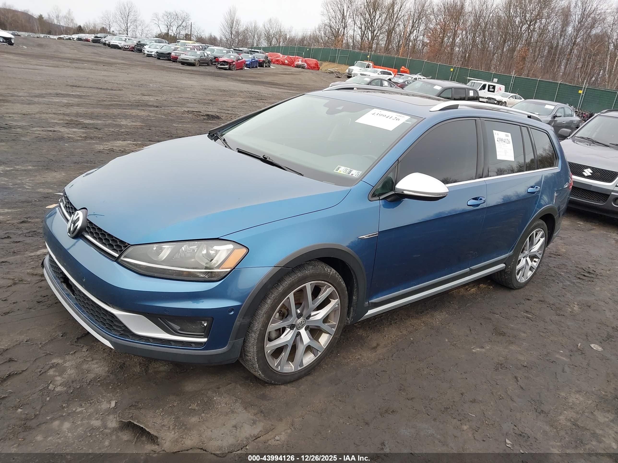 VOLKSWAGEN GOLF image 2