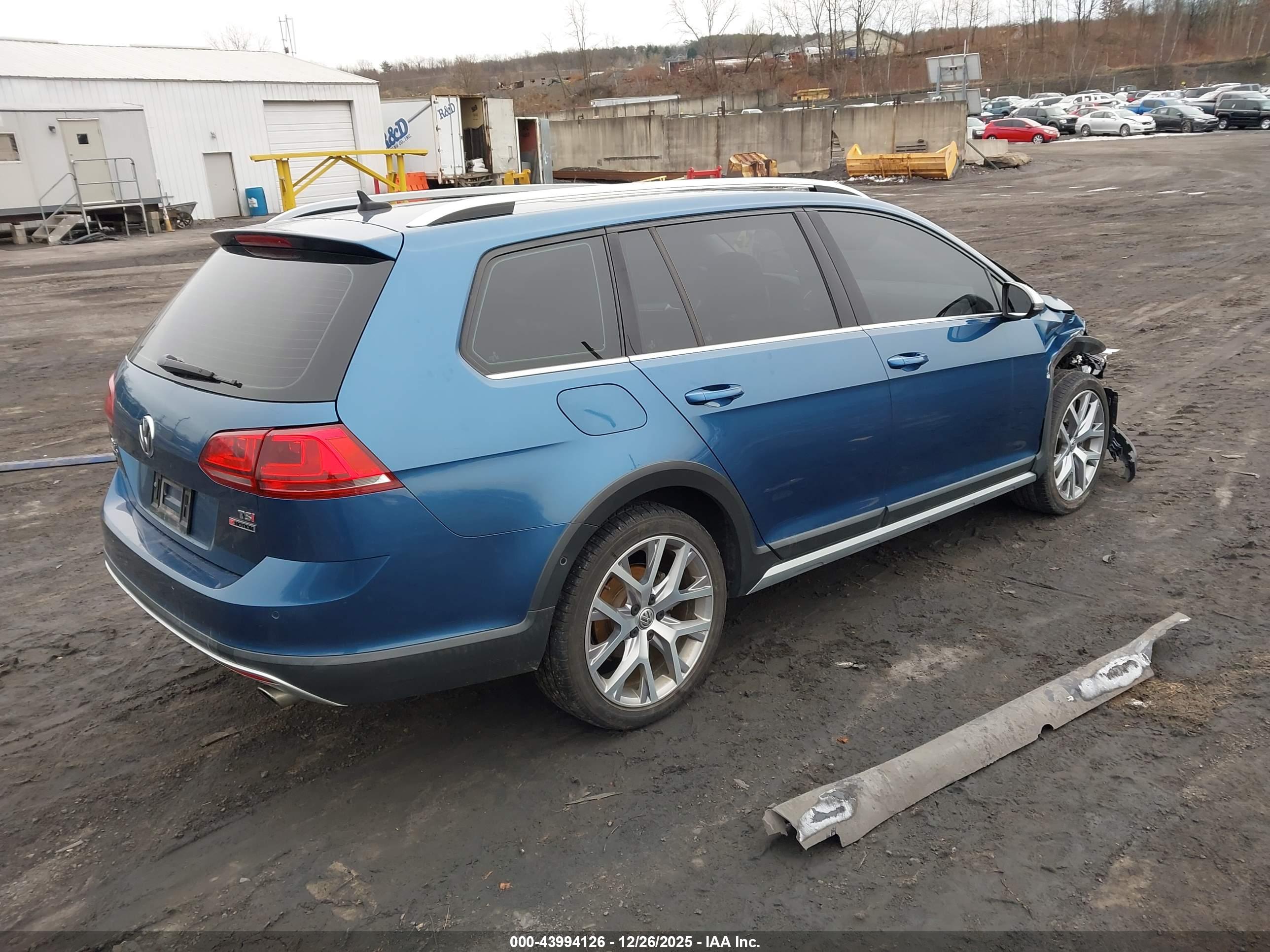 VOLKSWAGEN GOLF image 4
