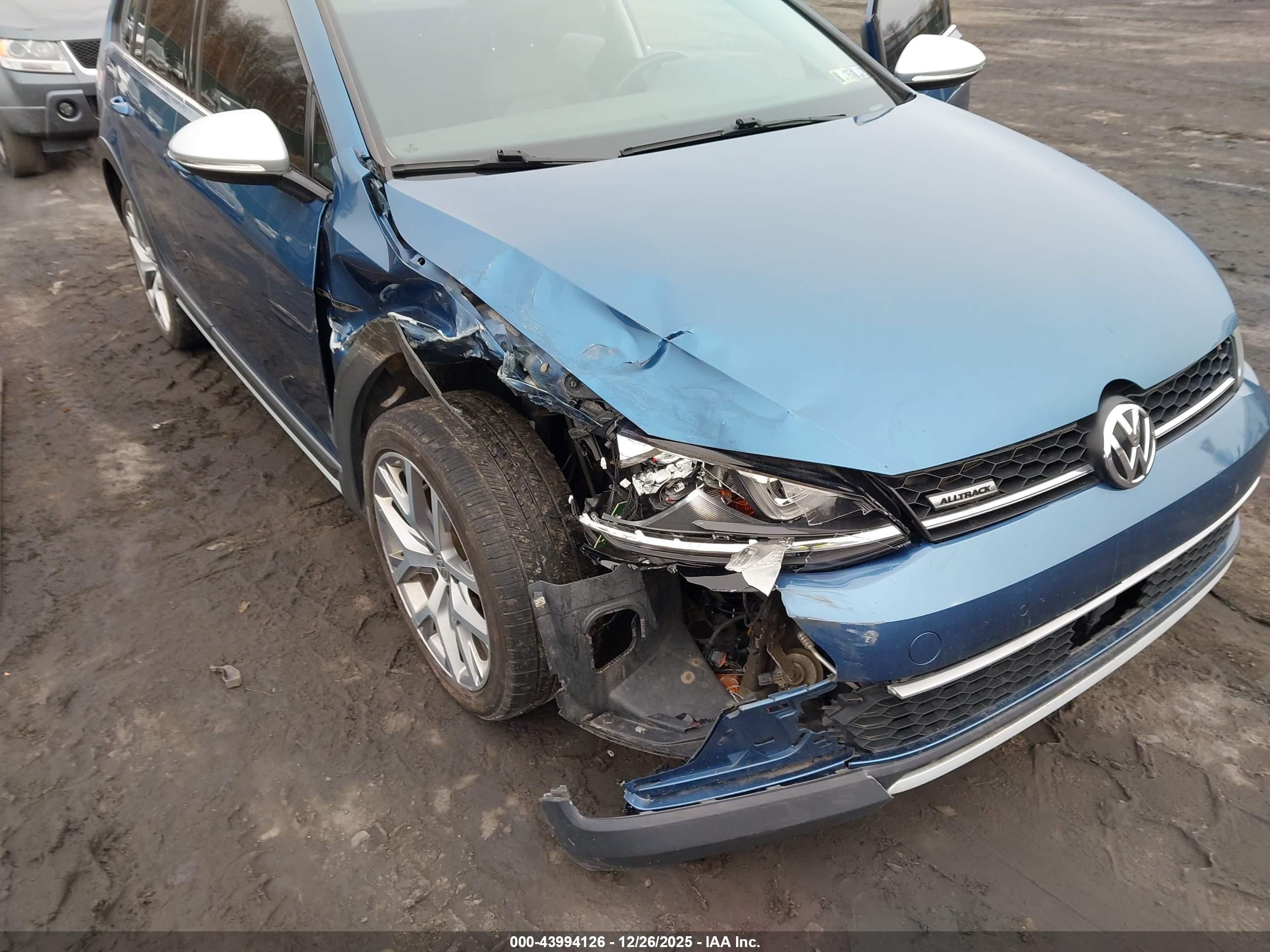 VOLKSWAGEN GOLF image 6