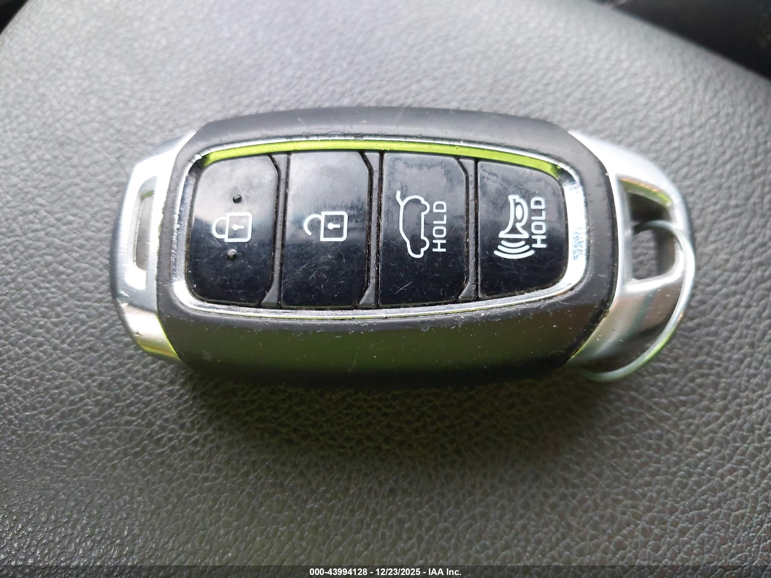 HYUNDAI KONA image 11