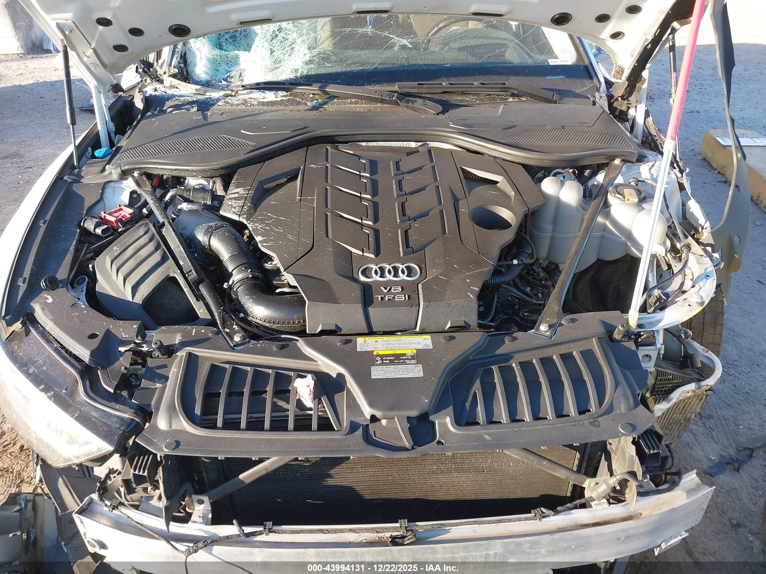 AUDI A8 image 10