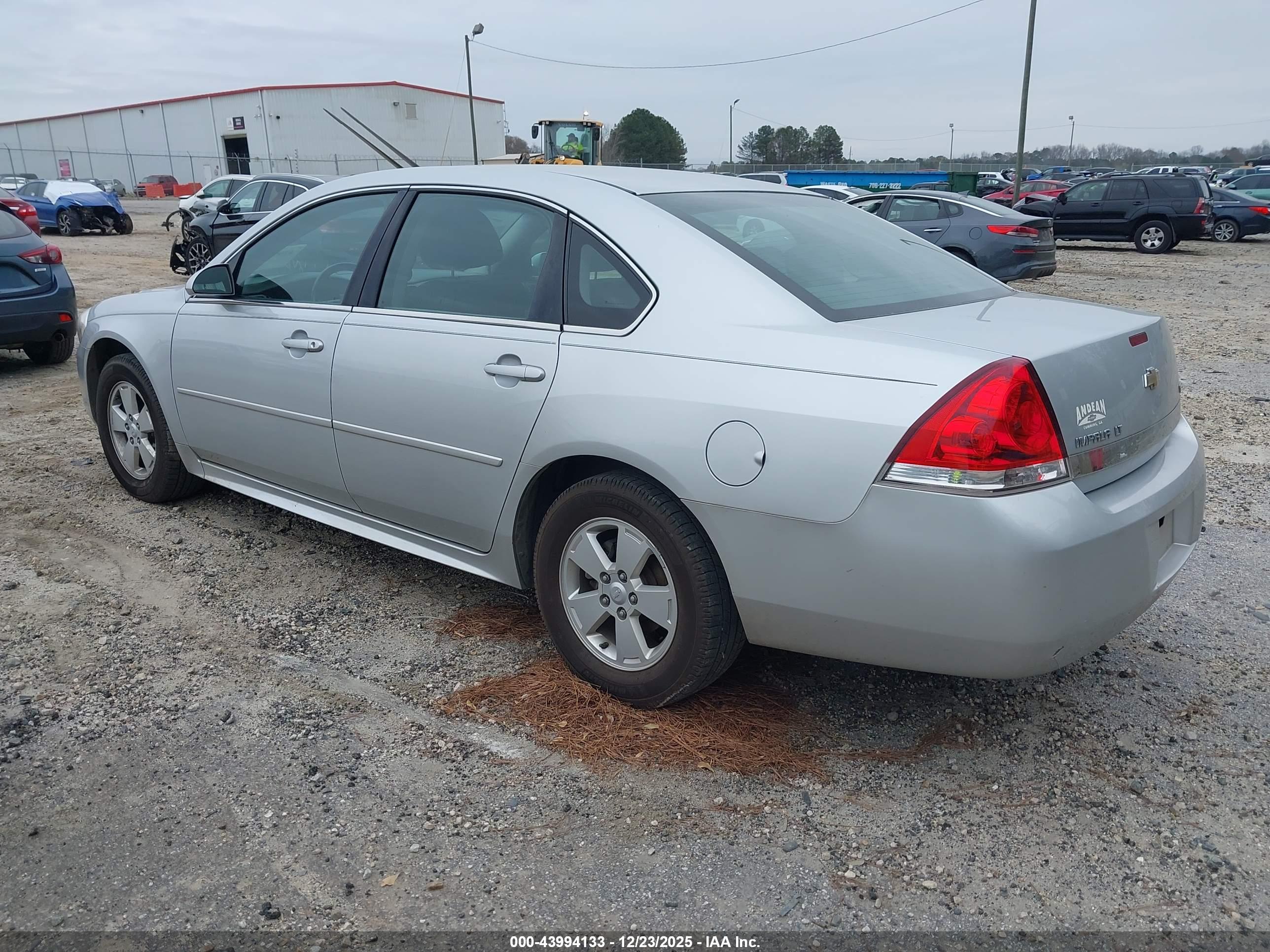 CHEVROLET IMPALA image 3