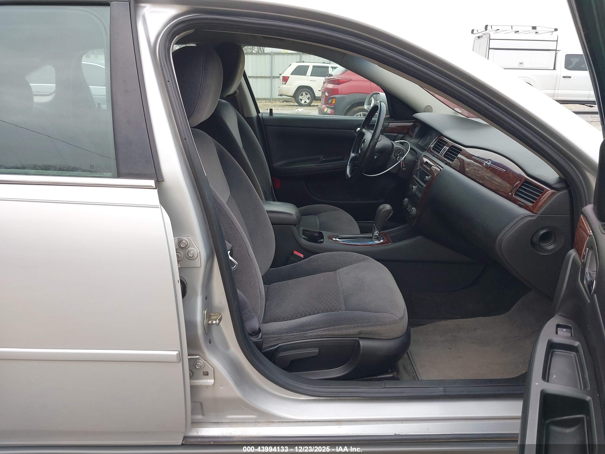 CHEVROLET IMPALA image 5