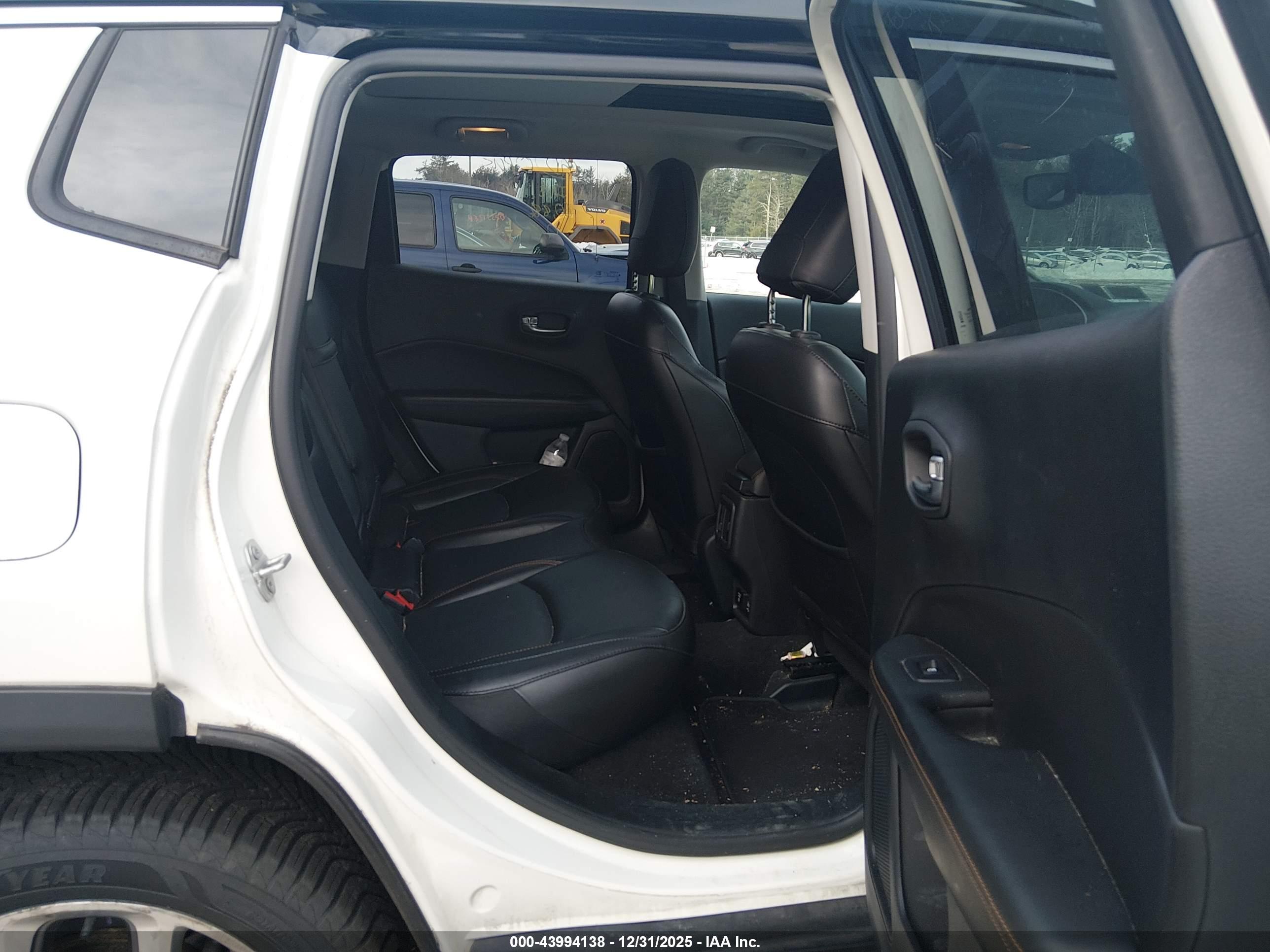 JEEP COMPASS image 8