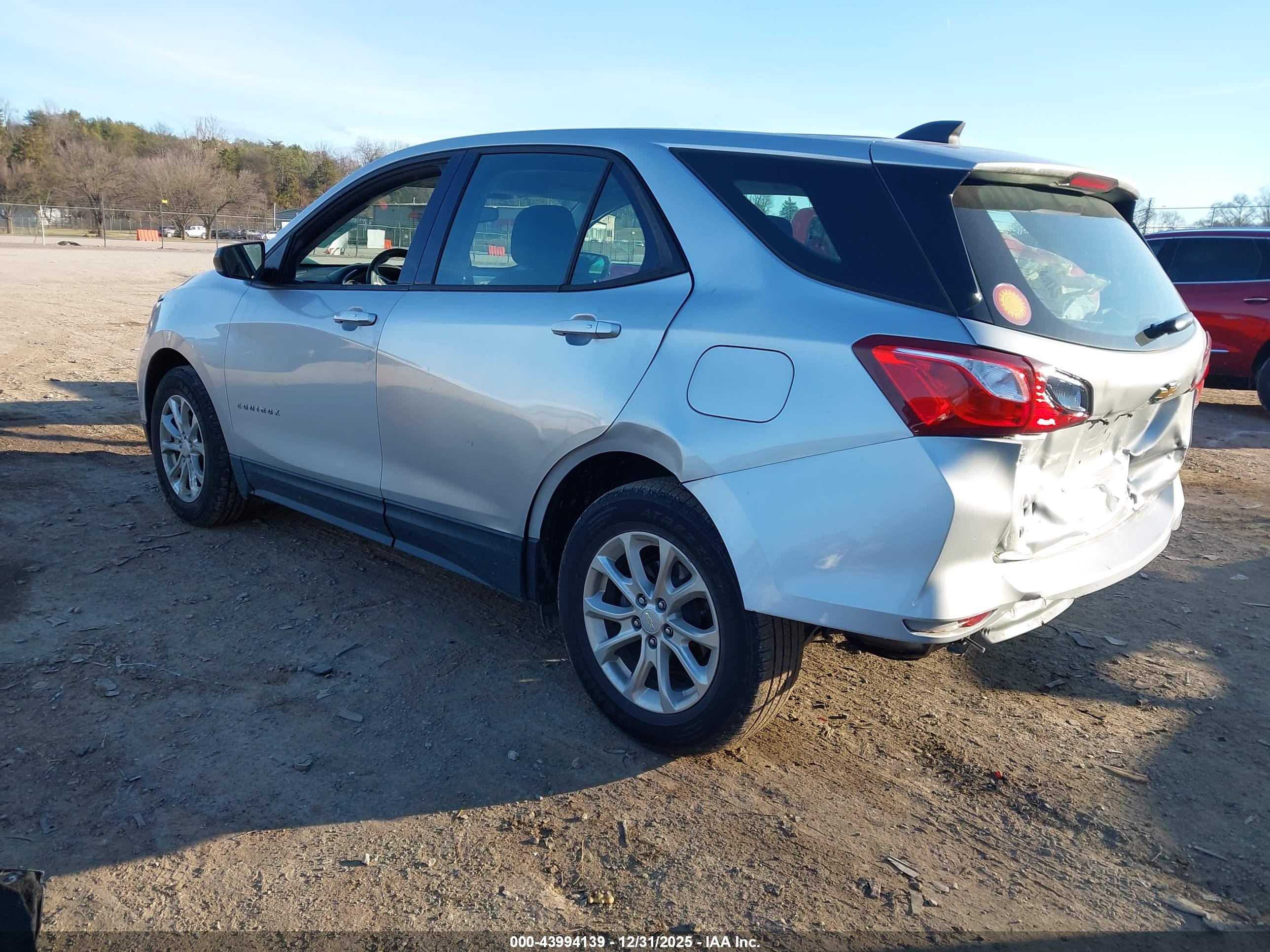 CHEVROLET EQUINOX image 3