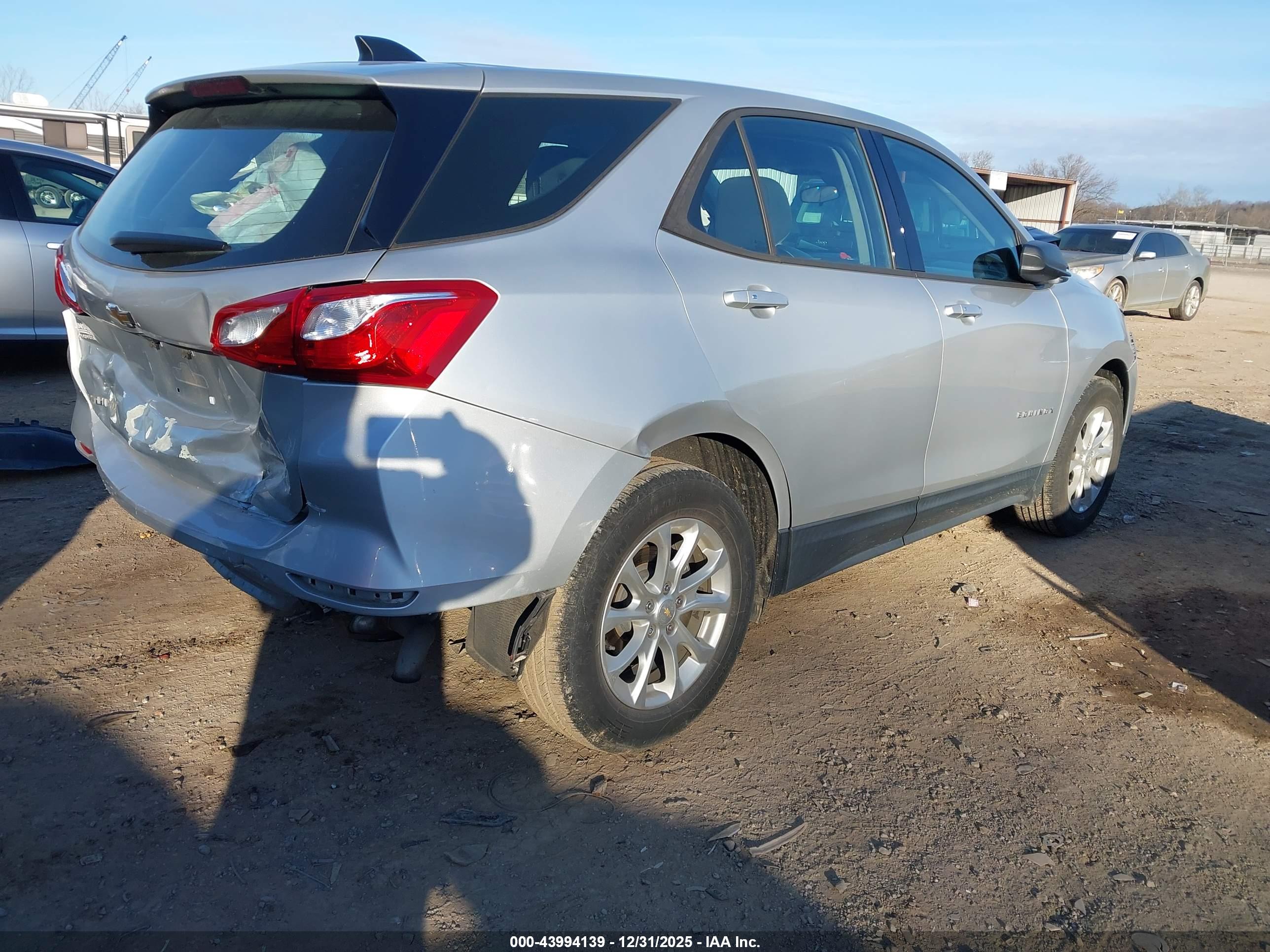 CHEVROLET EQUINOX image 4