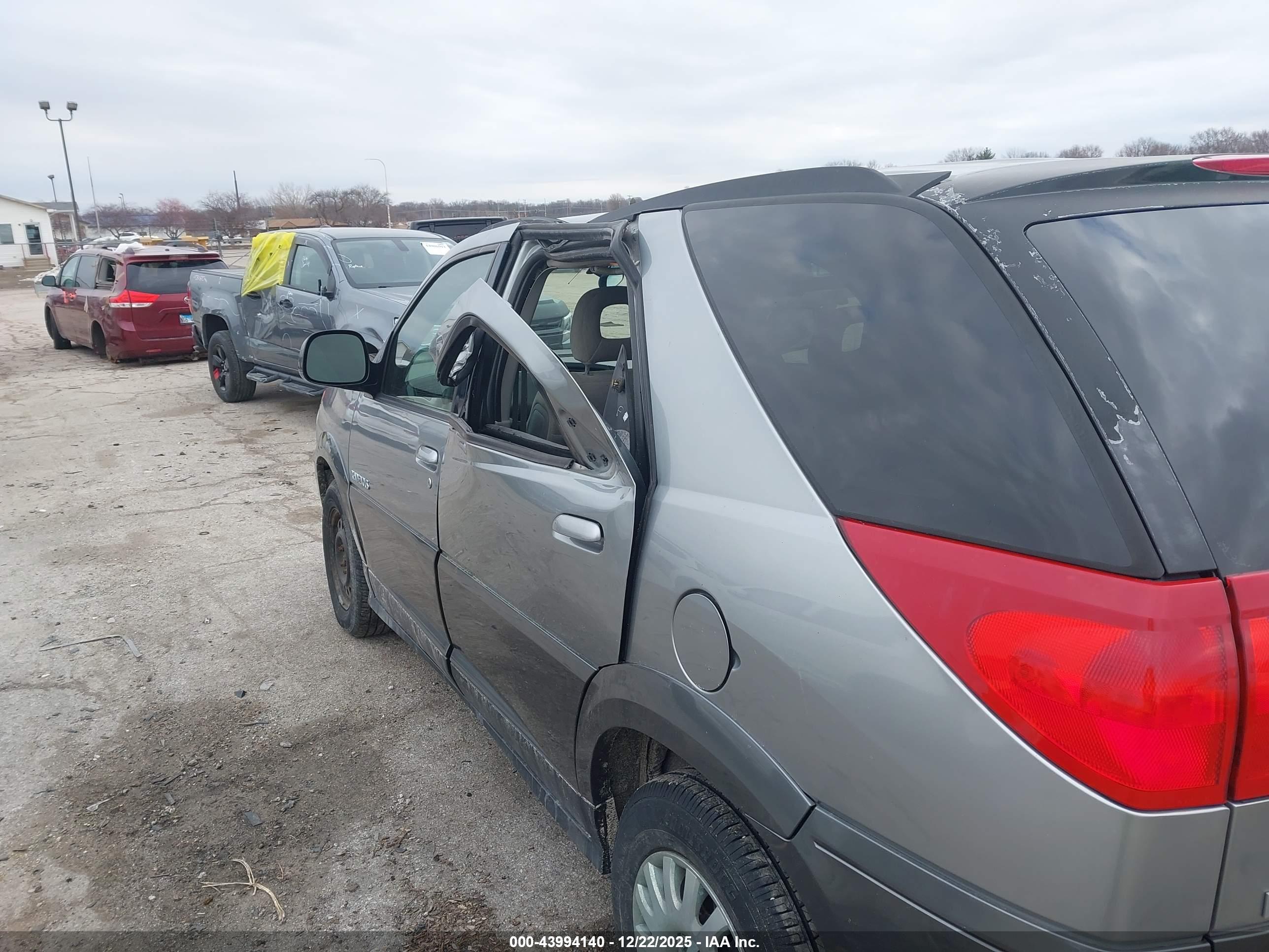 BUICK RENDEZVOUS image 6
