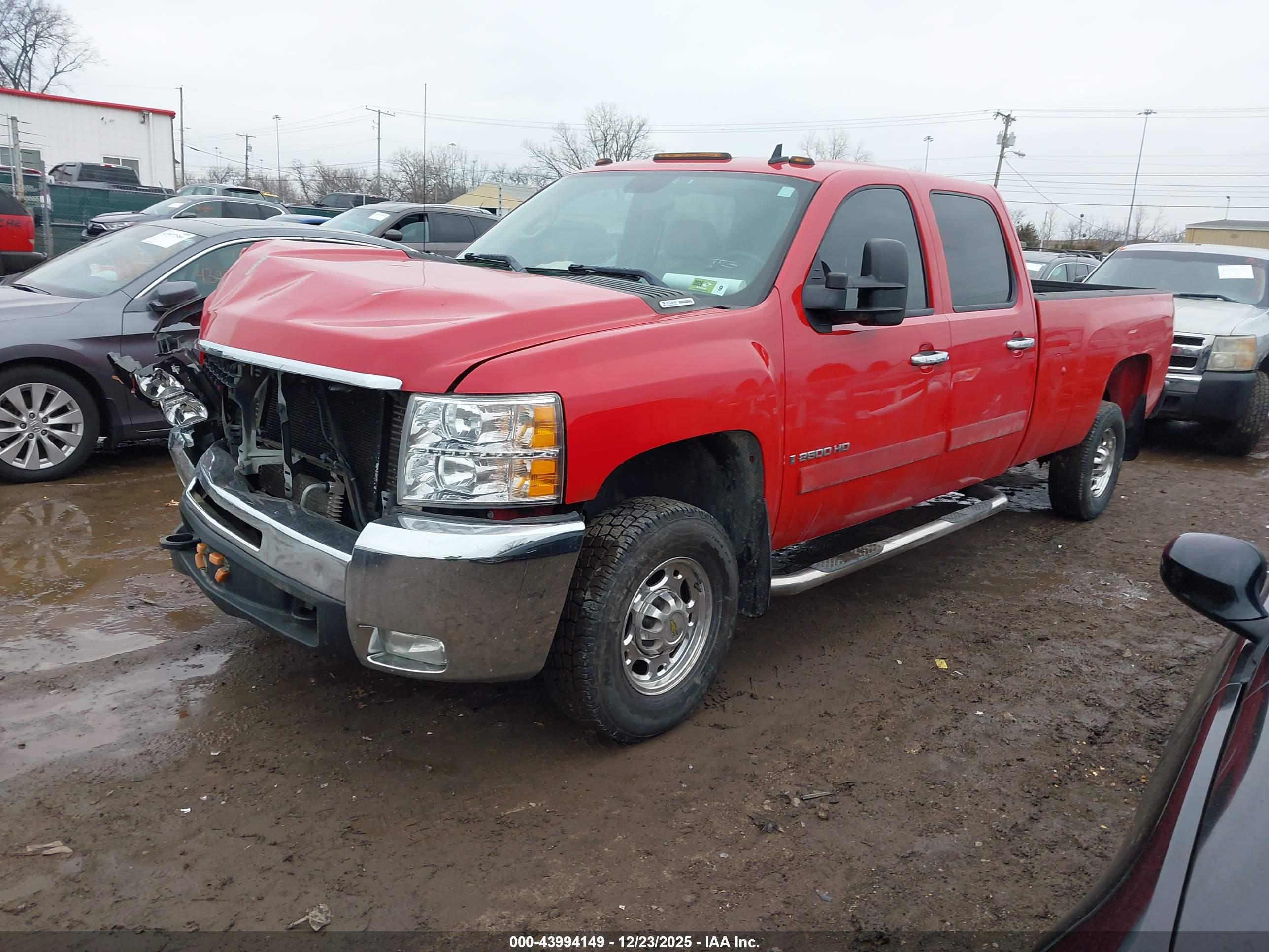 CHEVROLET SILVERADO image 2