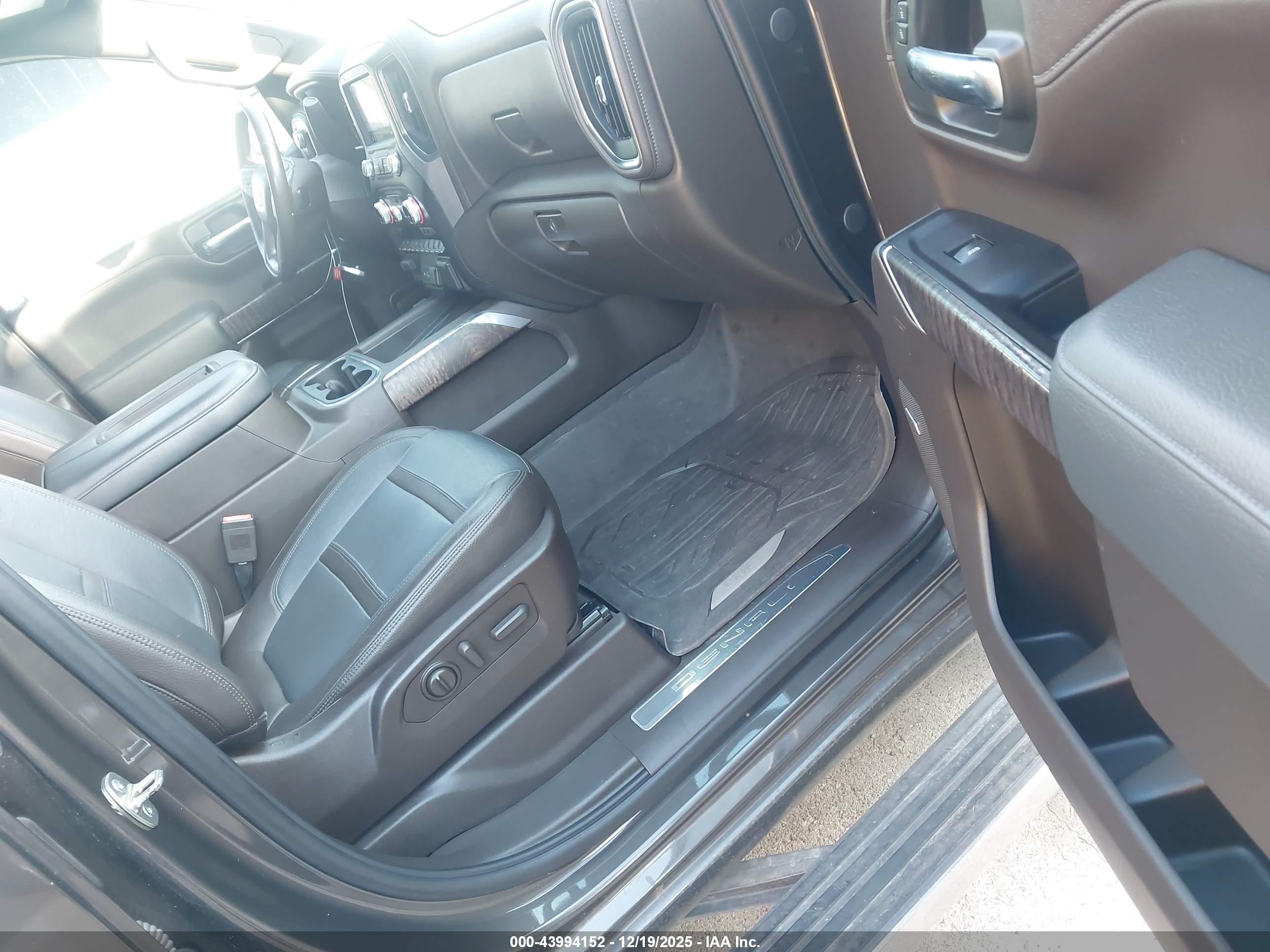 GMC SIERRA image 5
