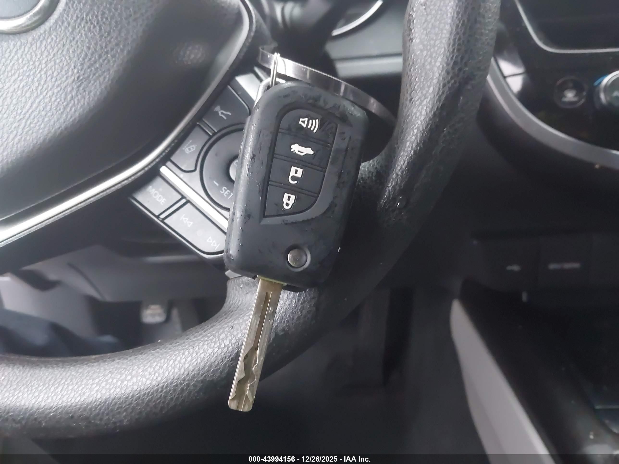 TOYOTA CAMRY image 11