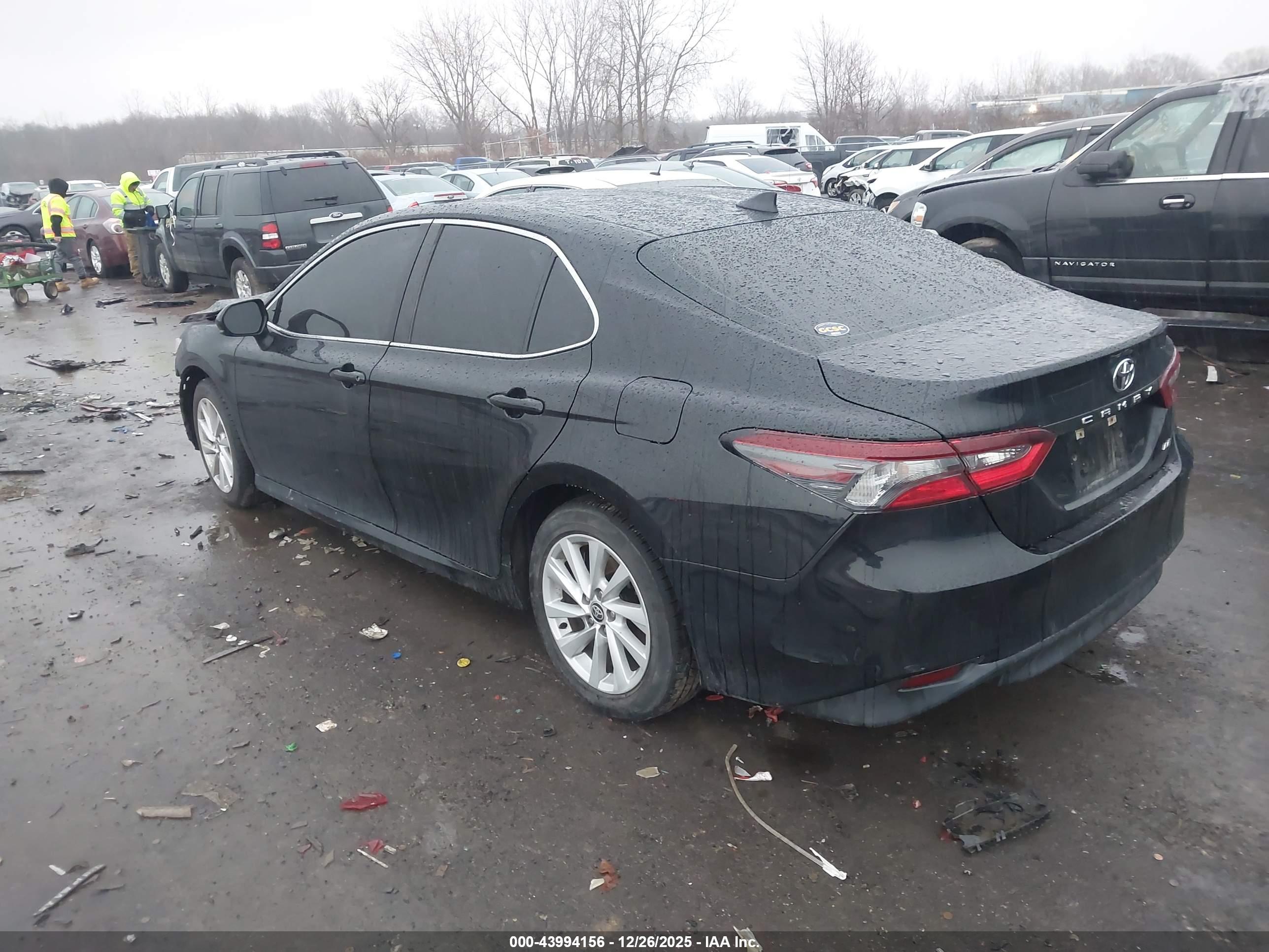 TOYOTA CAMRY image 3