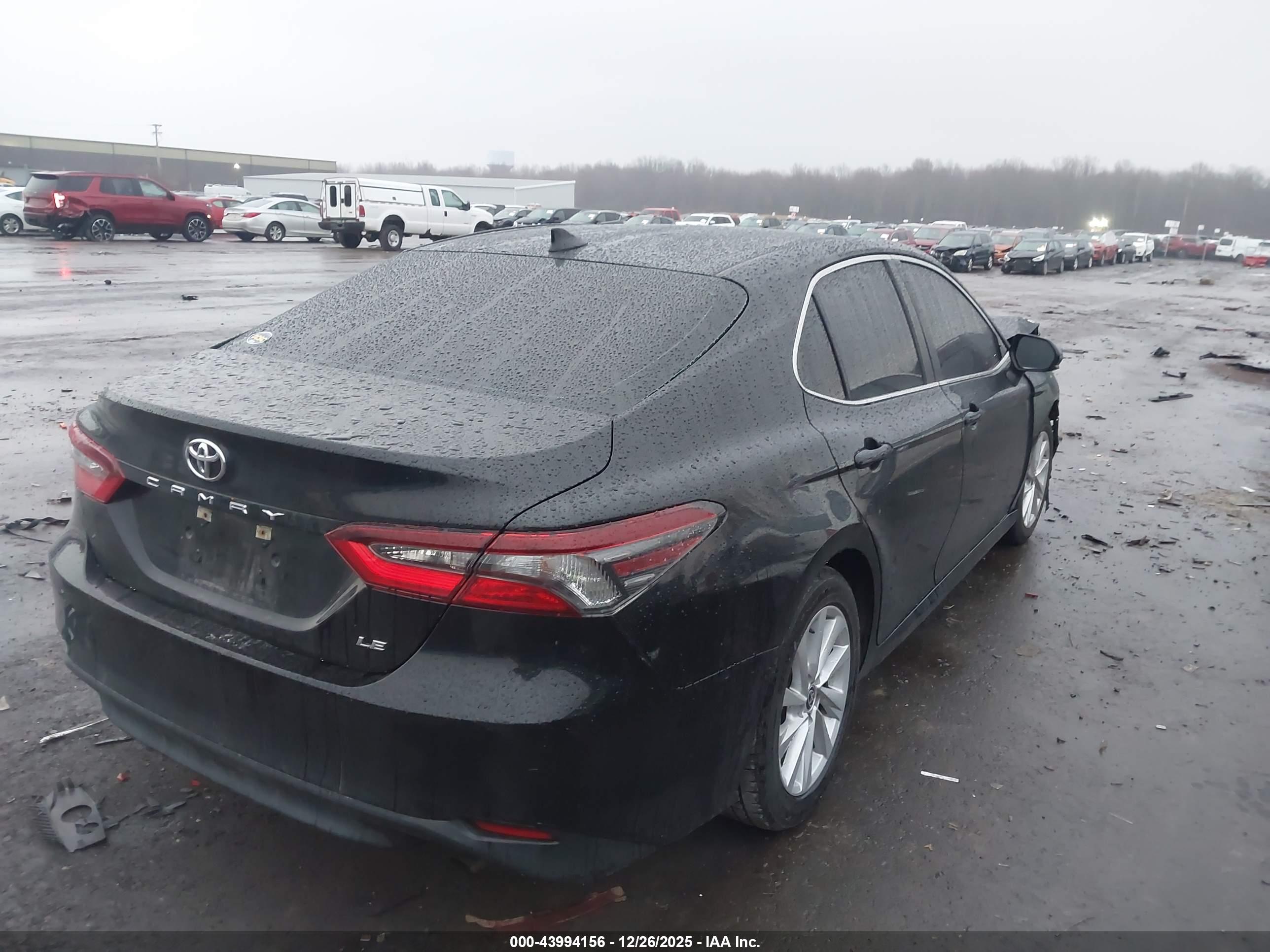 TOYOTA CAMRY image 4
