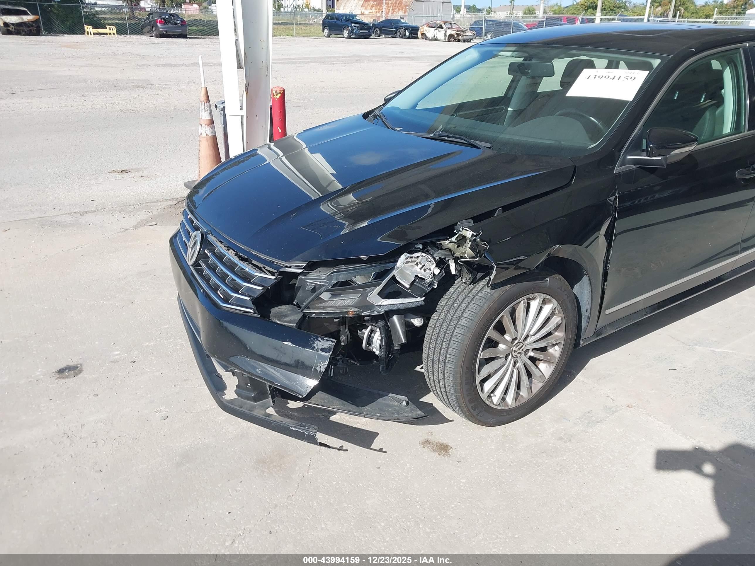 VOLKSWAGEN PASSAT image 6