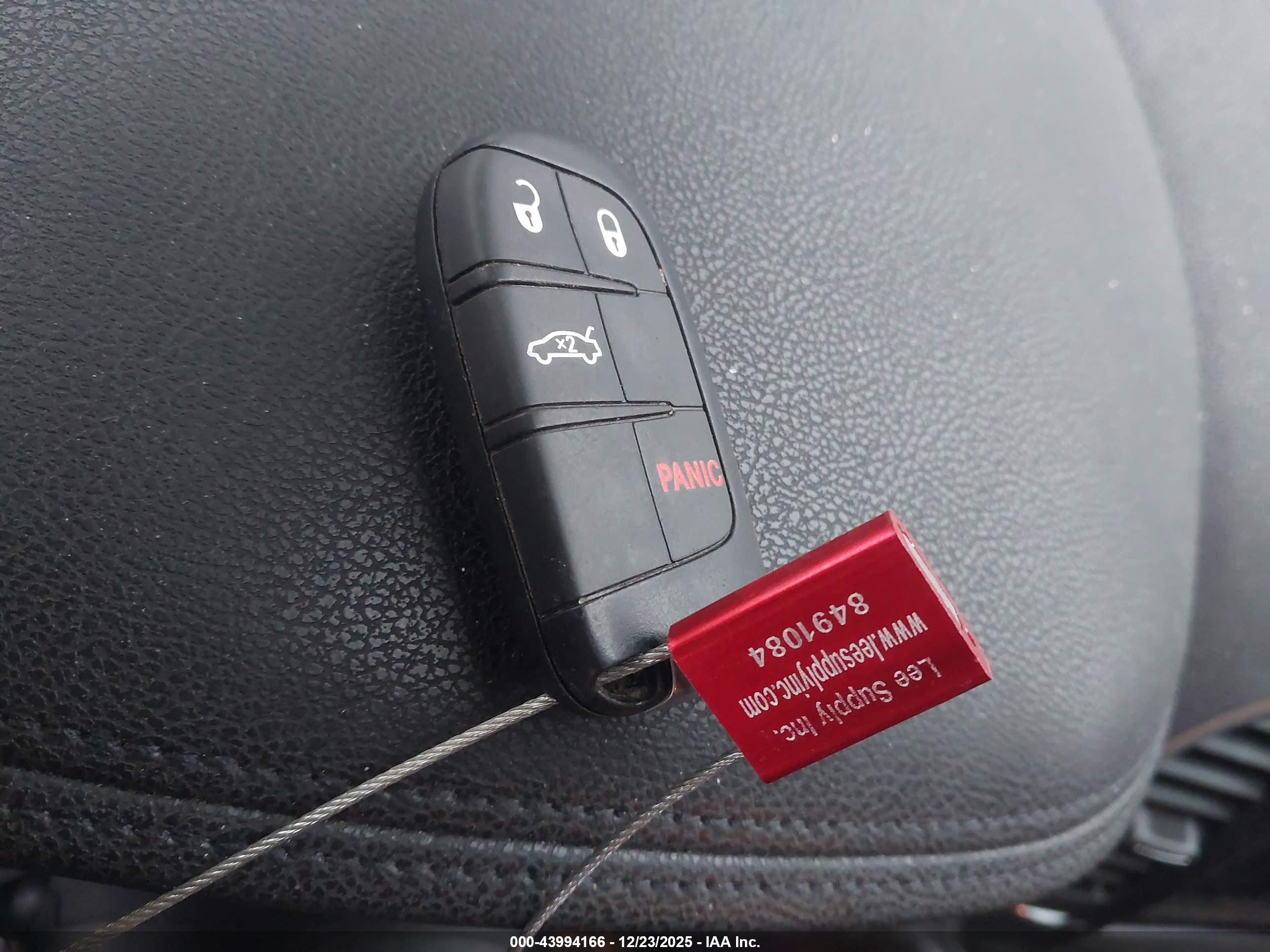 CHRYSLER 300 image 11