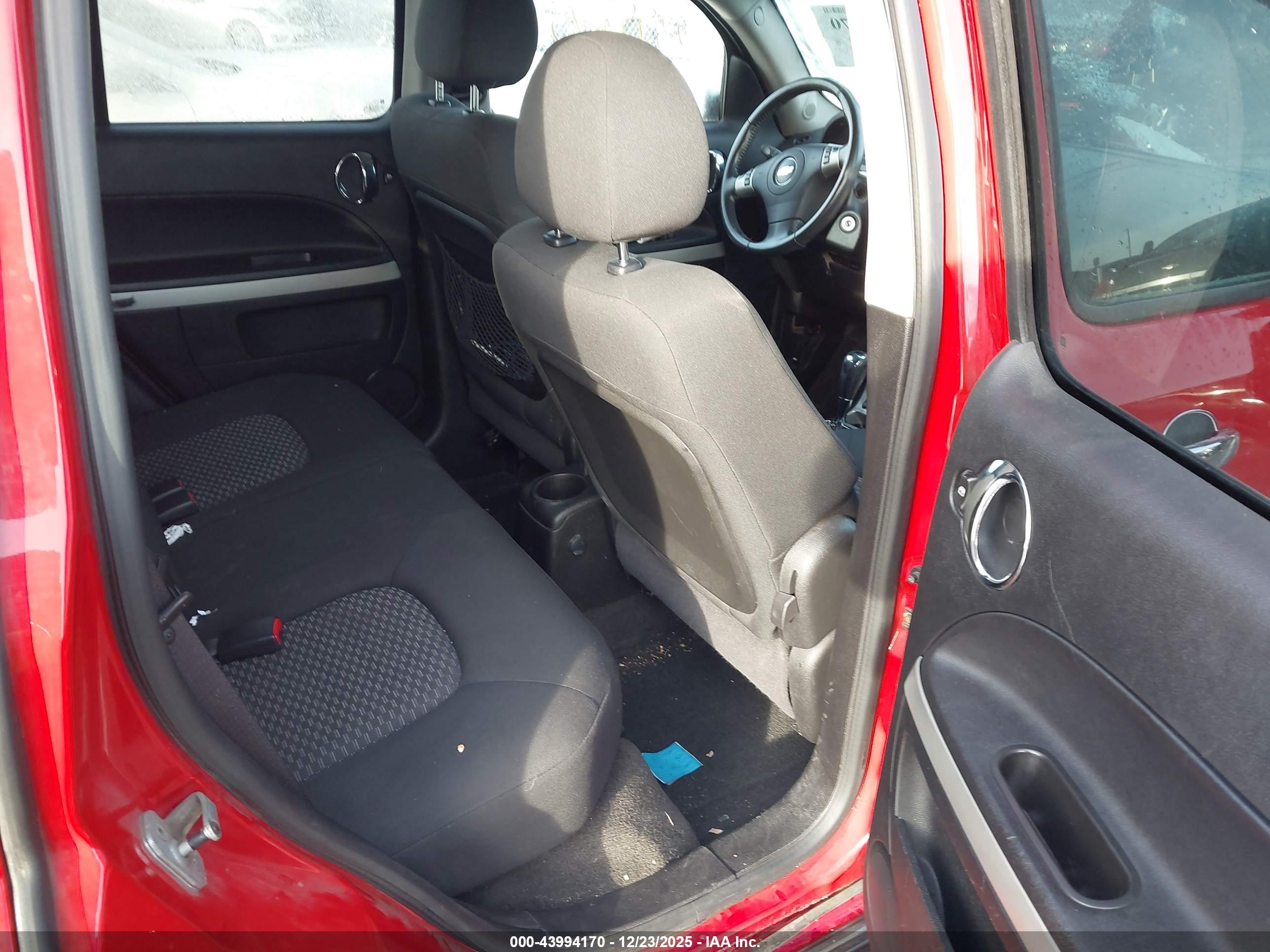 CHEVROLET HHR image 8