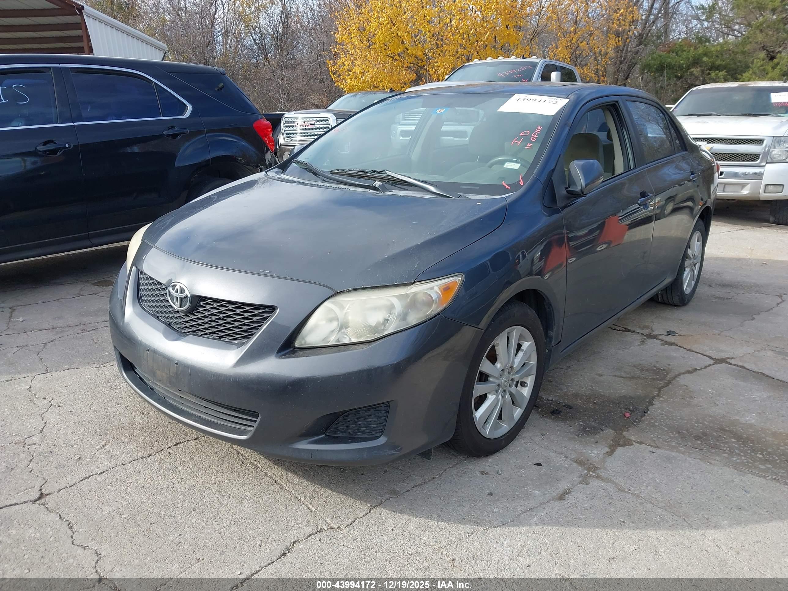 TOYOTA COROLLA image 2