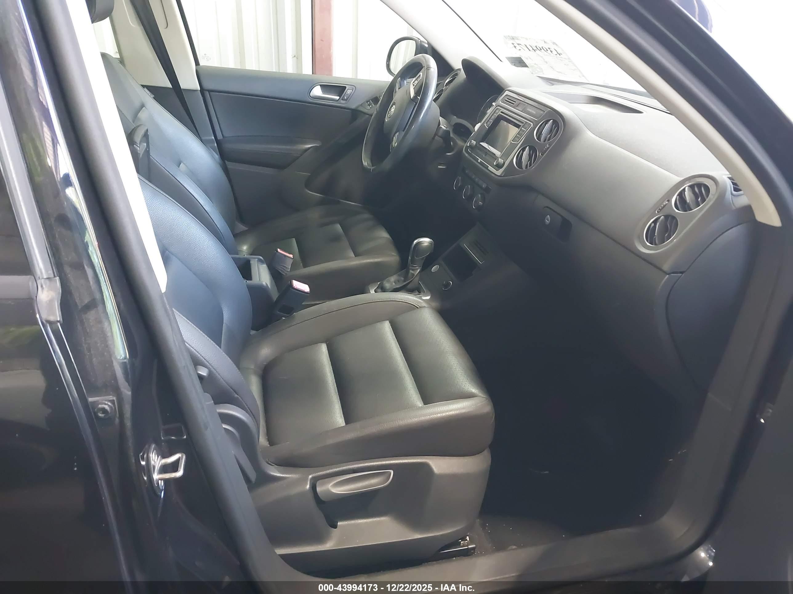 VOLKSWAGEN TIGUAN image 5