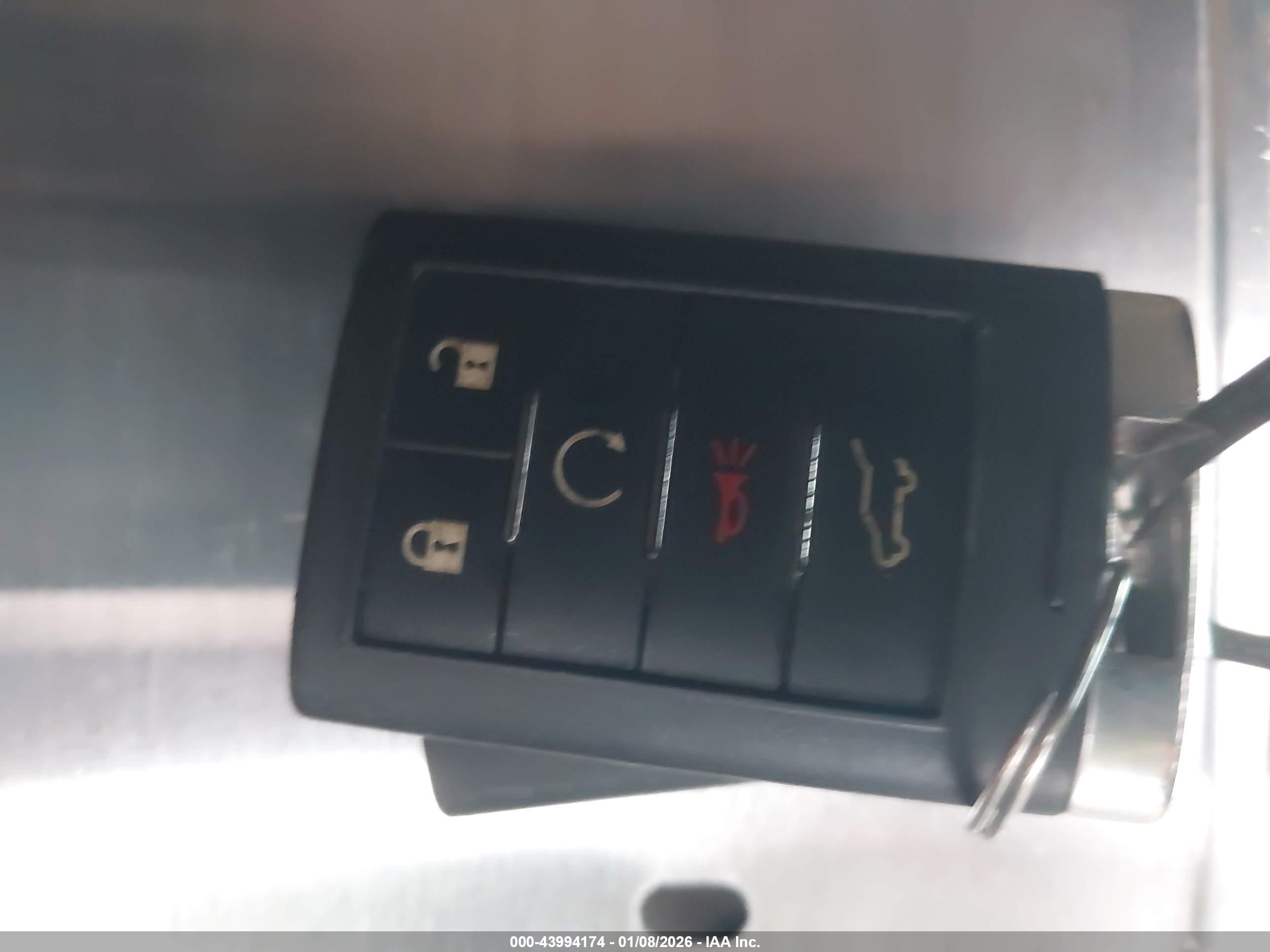 CADILLAC SRX image 11