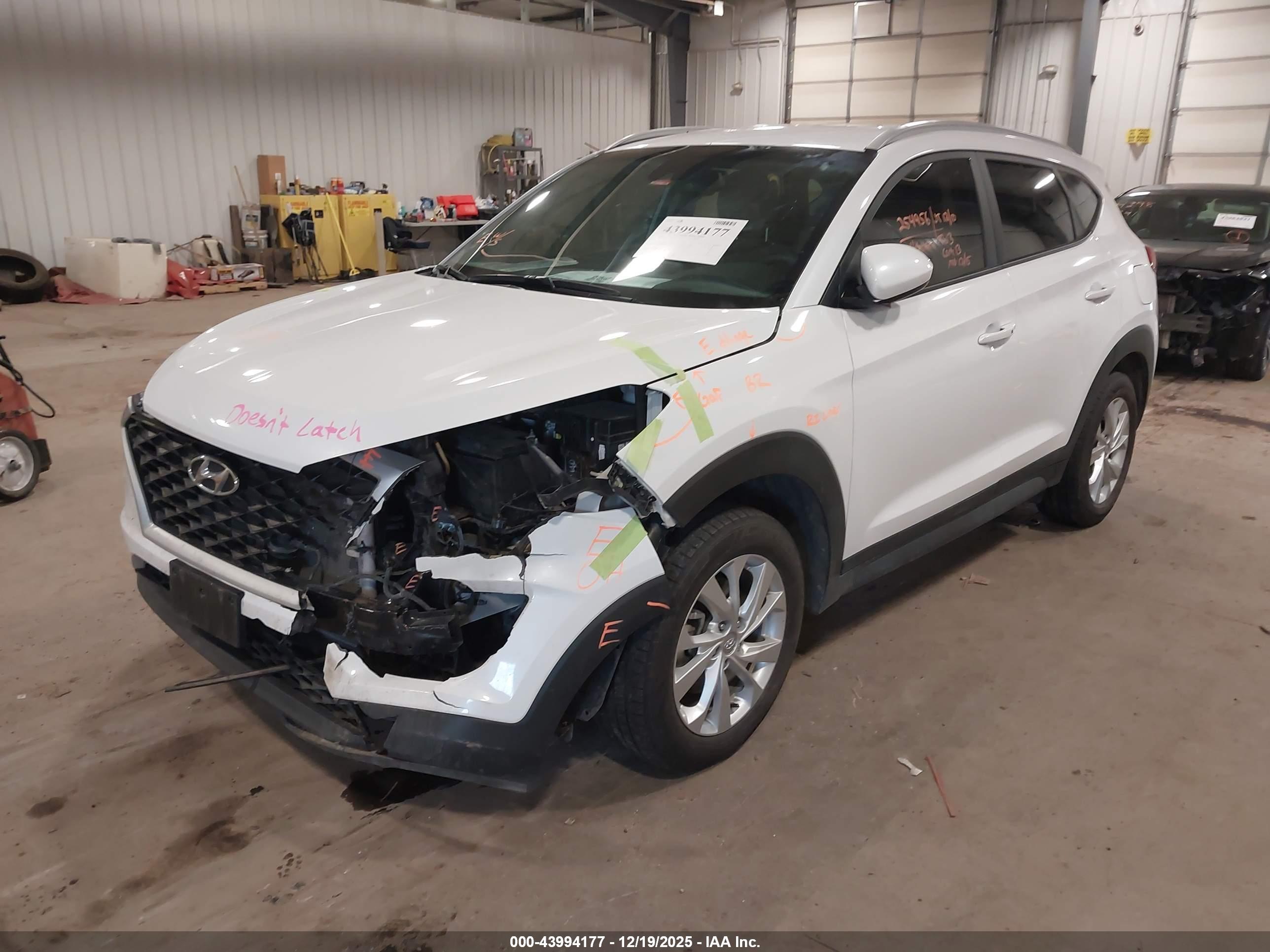 HYUNDAI TUCSON image 2