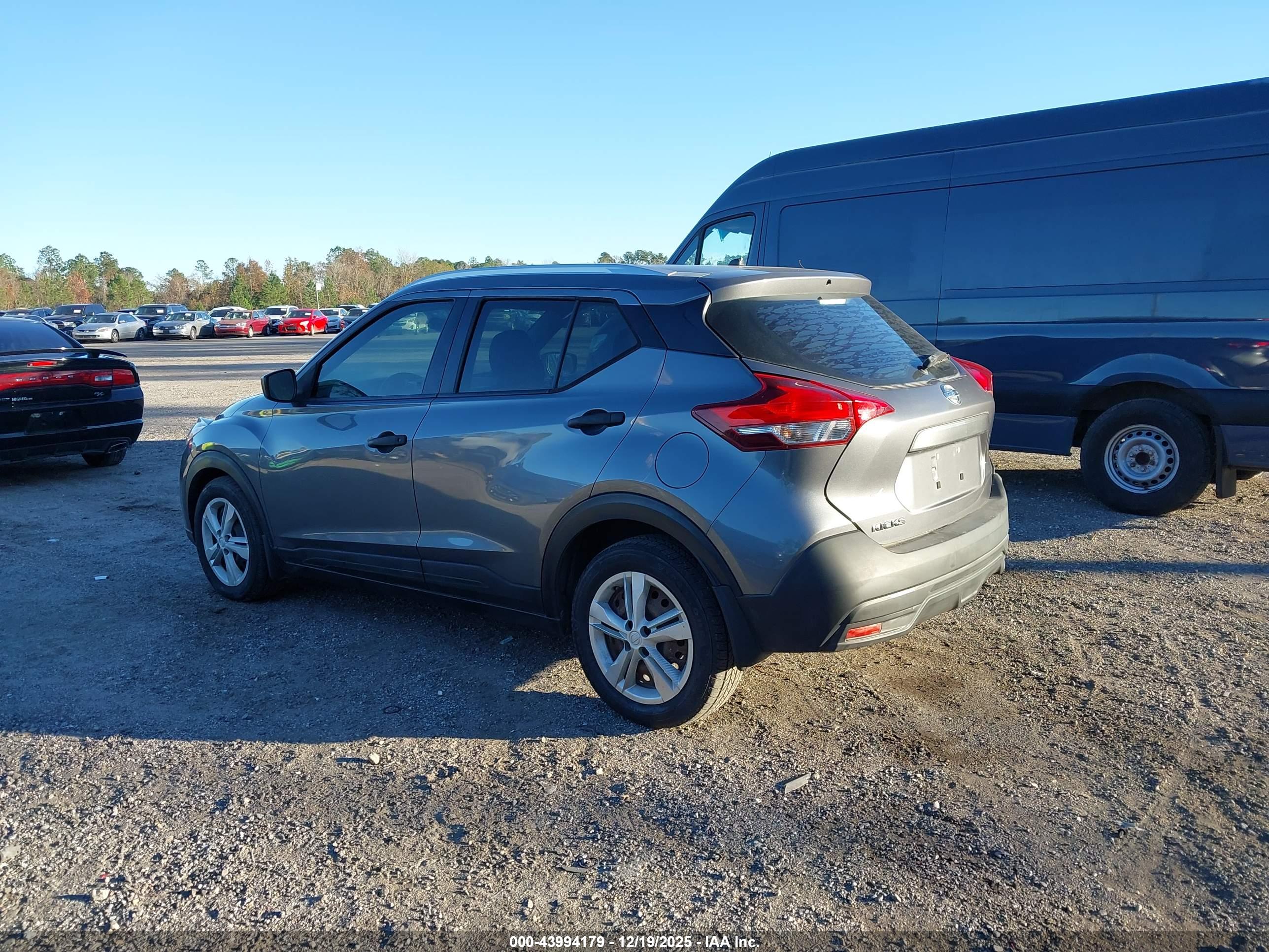NISSAN KICKS image 3