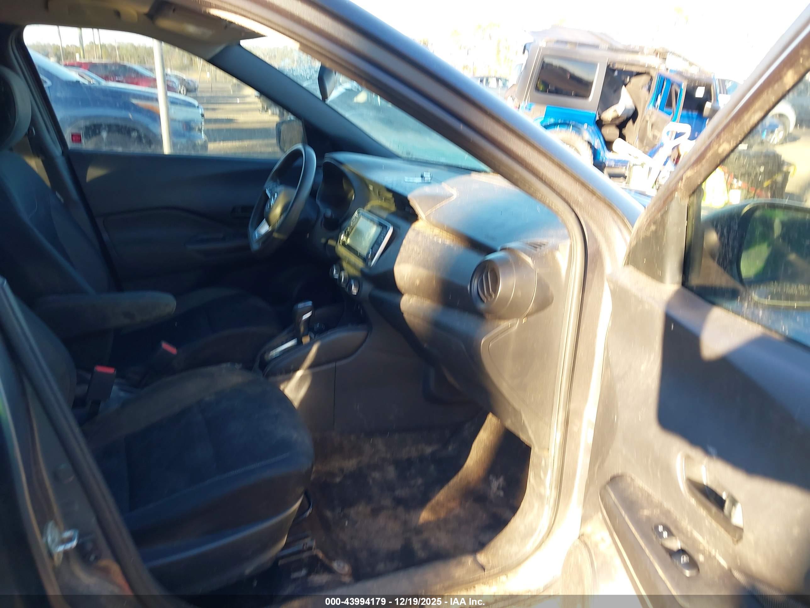 NISSAN KICKS image 5