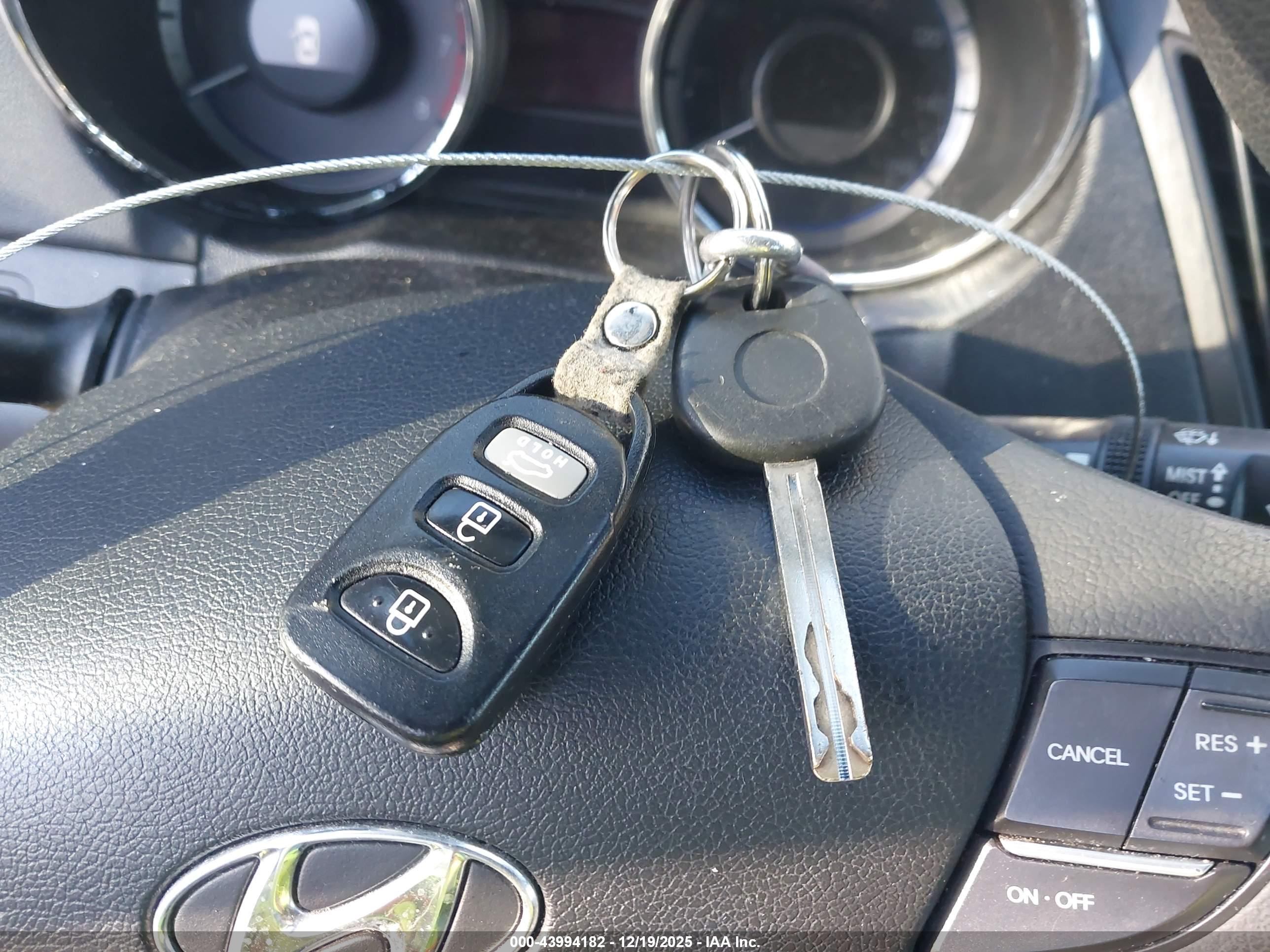 HYUNDAI SONATA image 11
