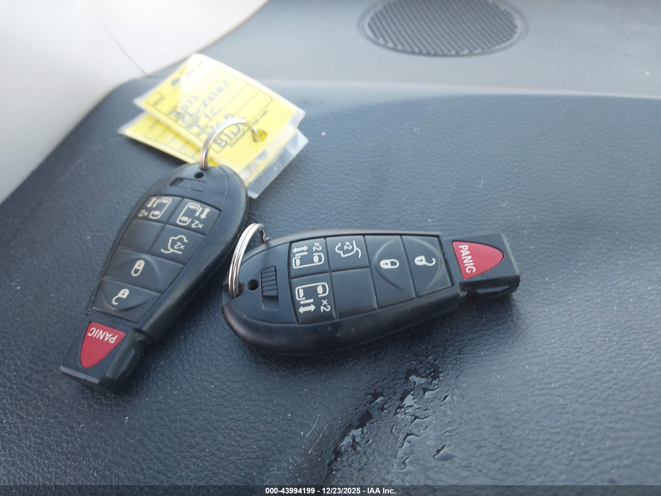 CHRYSLER TOWN image 11