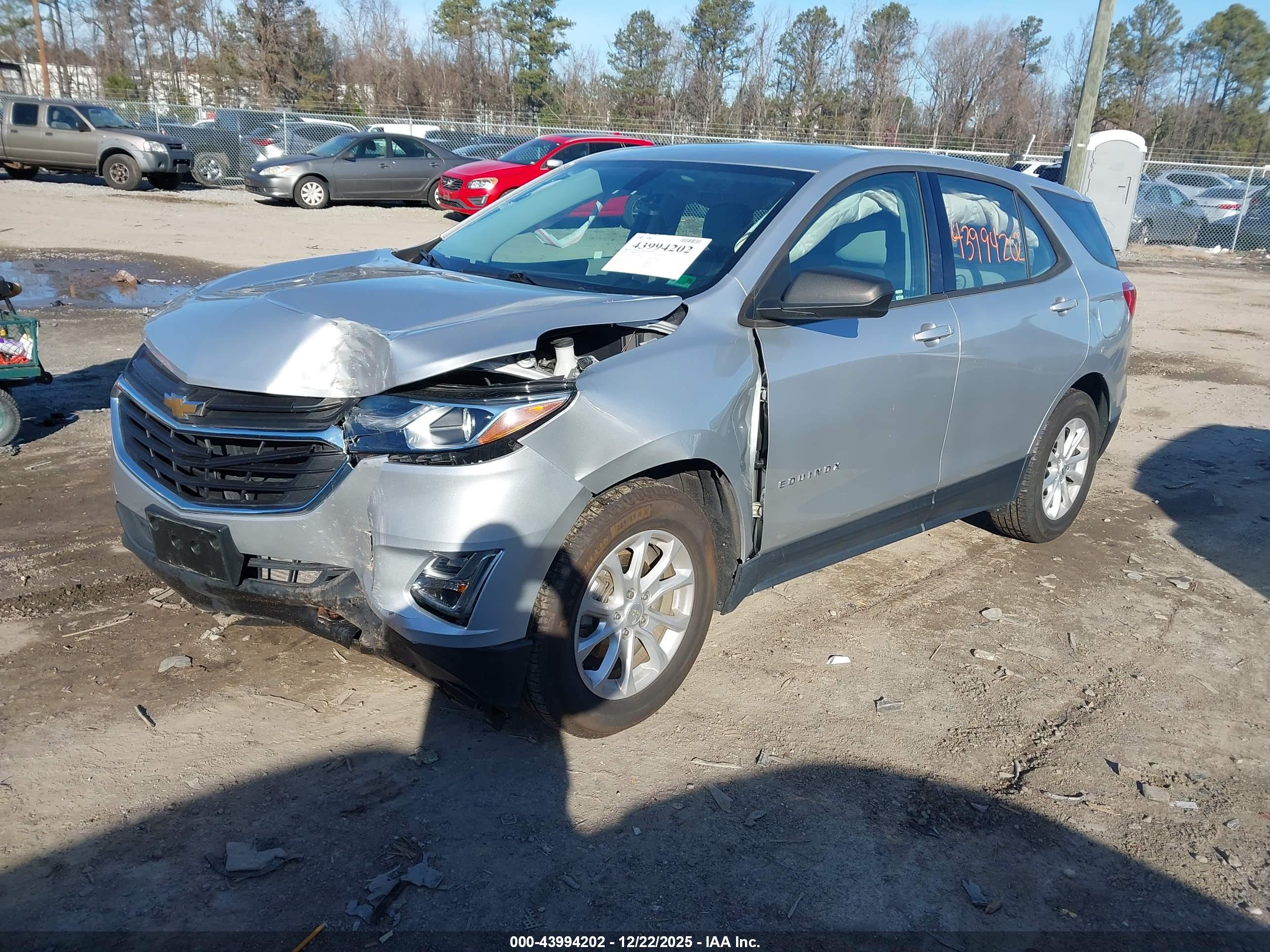 CHEVROLET EQUINOX image 2
