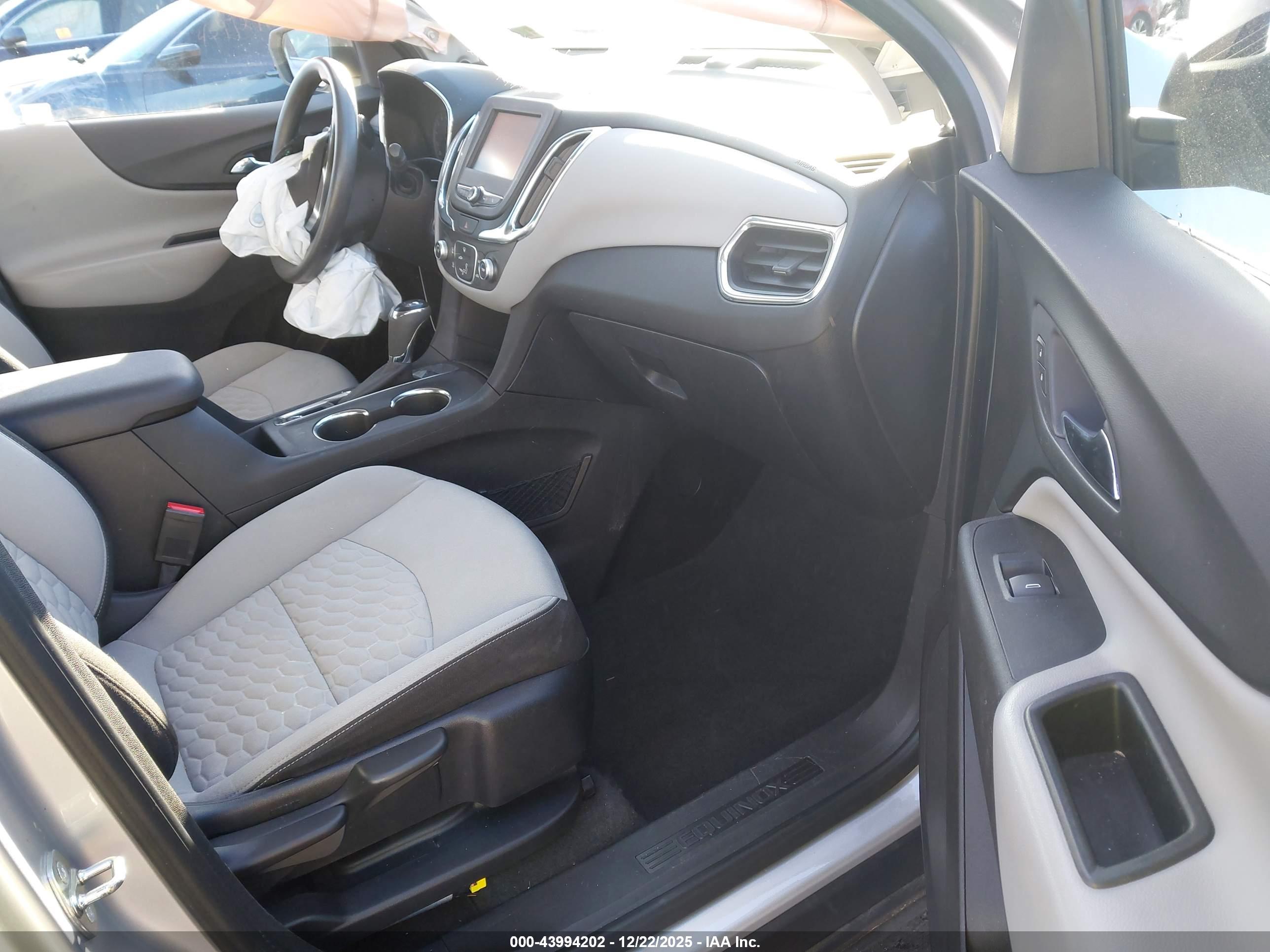 CHEVROLET EQUINOX image 5