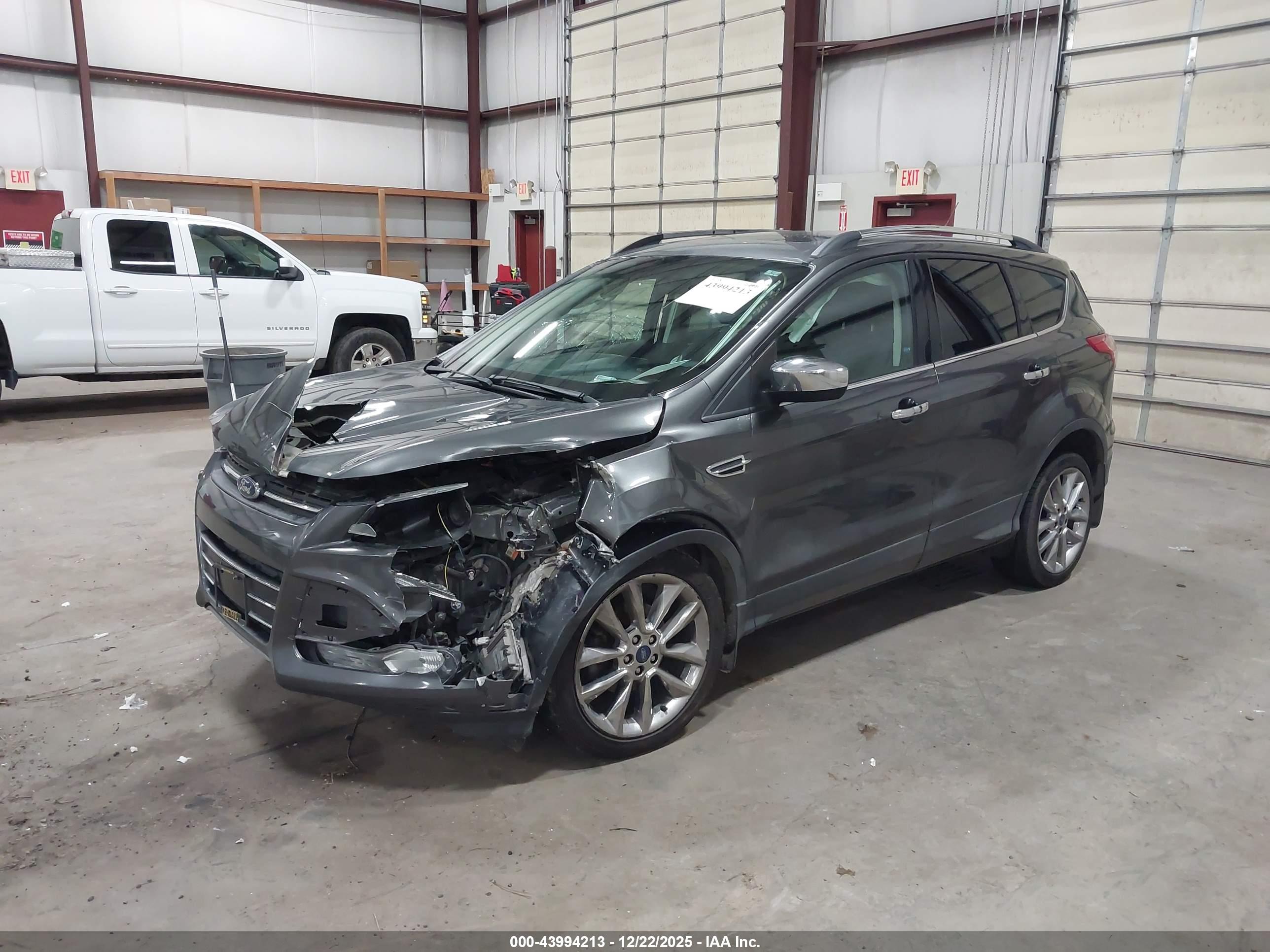 FORD ESCAPE image 2